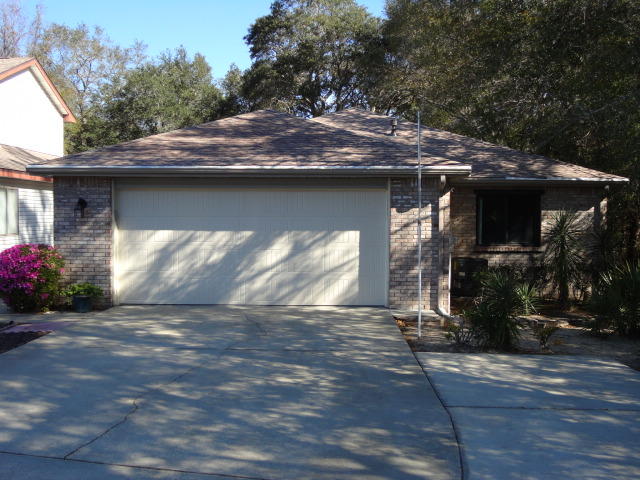 Very well maintained home in Niceville's Cedar Ridge Development. This home is within one mile of Ruckel Middle School and Niceville High School and approximately a quarter mile from North West Florida State College. The roof was replaced in 2017, HVAC replaced in 2011 and undergoes yearly service, windows replaced in 2011. Termite bond is current with Florida Pest Control. Additional features include a 2-car garage, finished enclosed porch, wood deck, metal yard building and fenced rear yard. Go see this home!!!