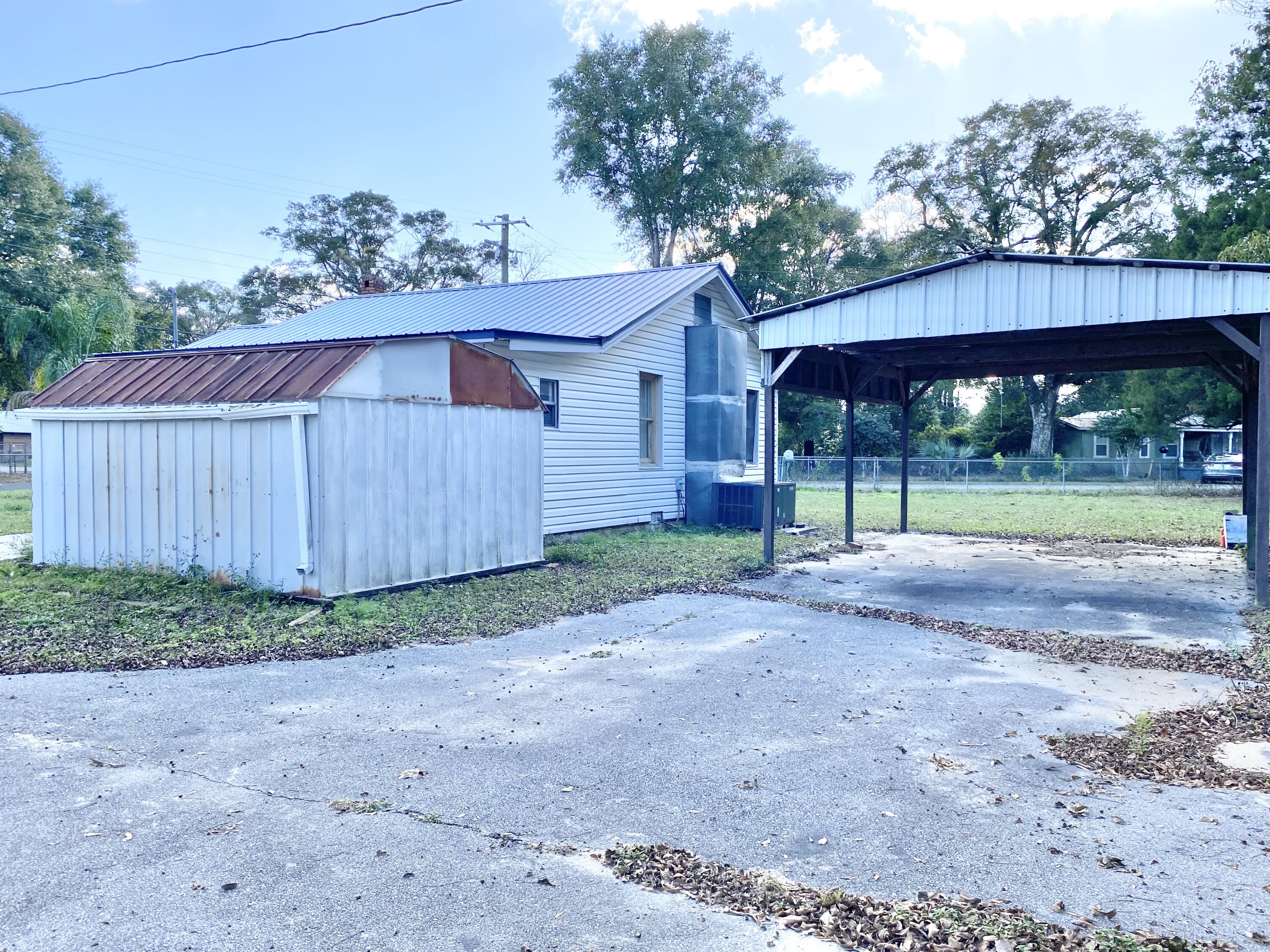 DEFUNIAK SPRINGS TOWN OF - Residential