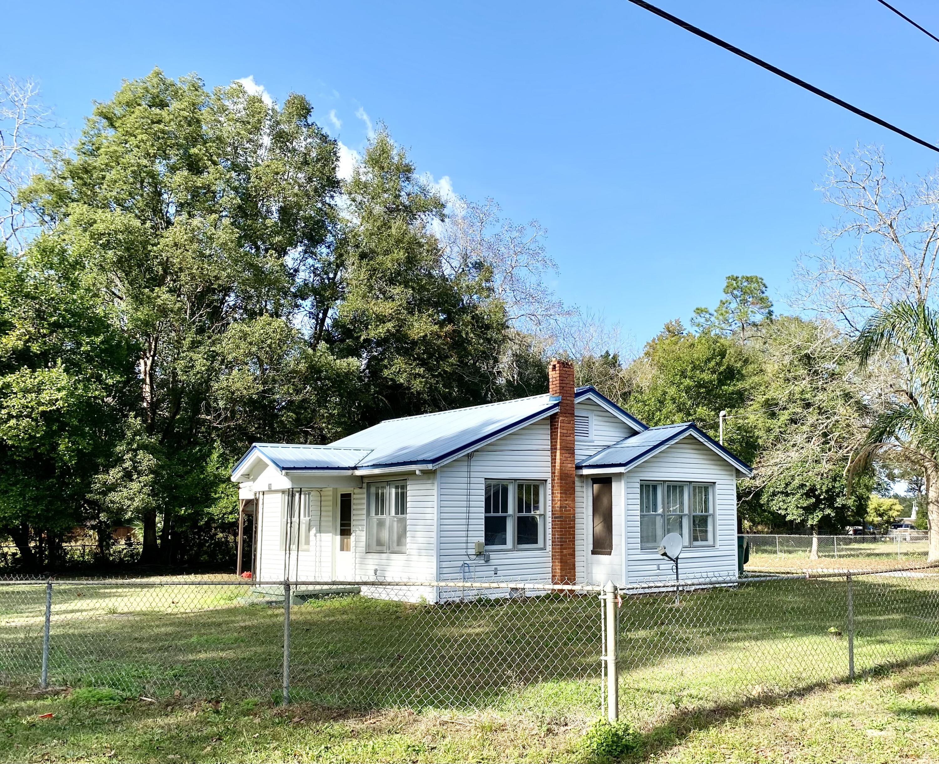 DEFUNIAK SPRINGS TOWN OF - Residential