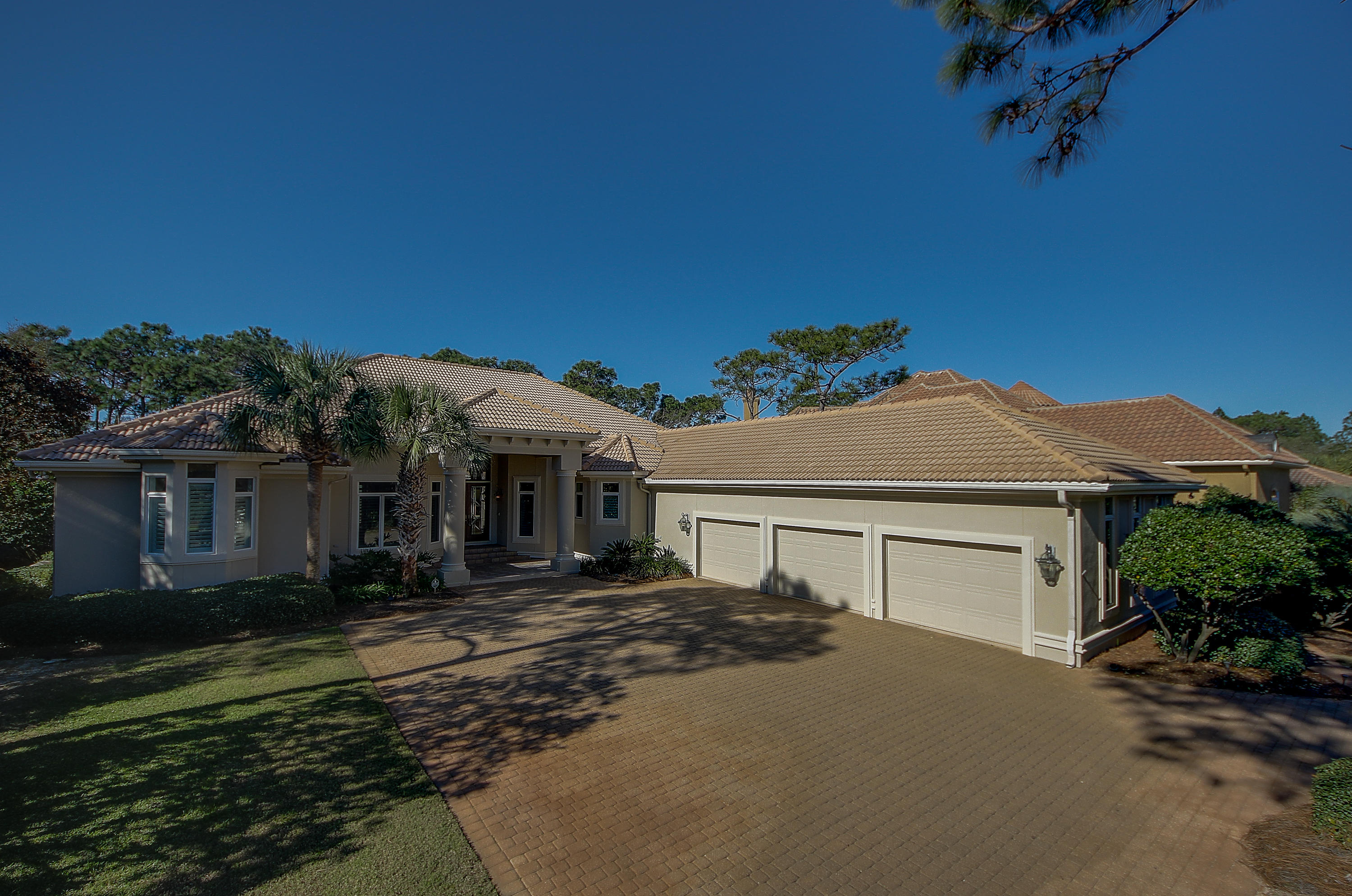 BURNT PINE - Residential