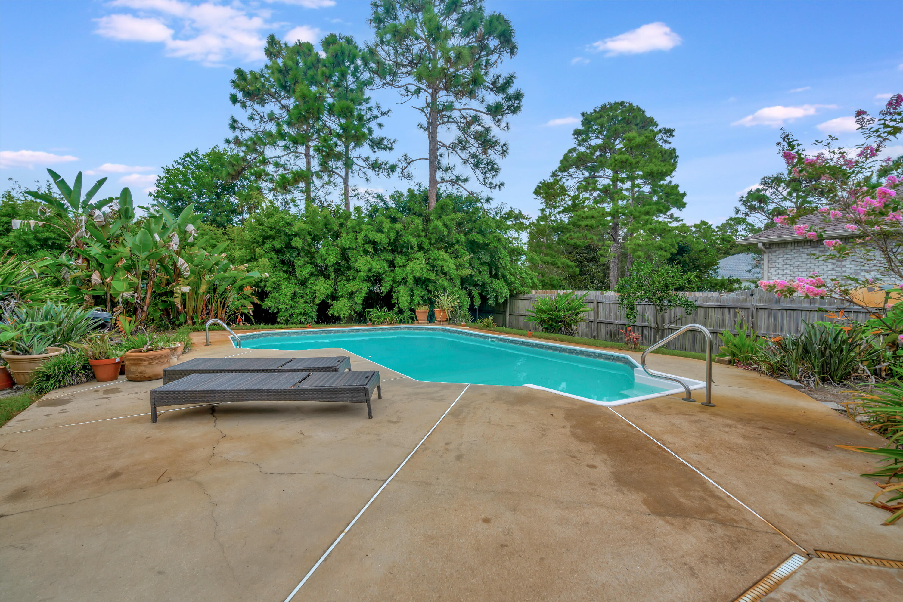 PELICAN BAY S/D - Residential