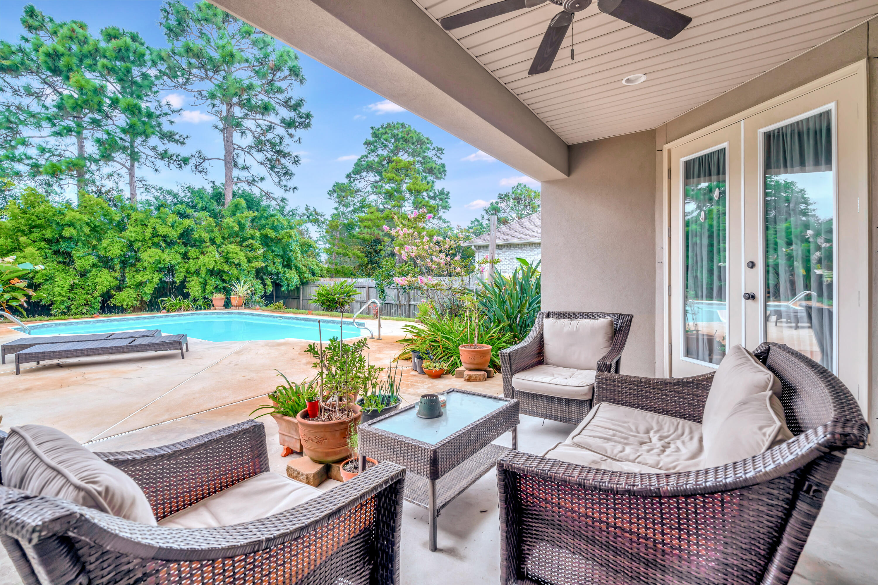PELICAN BAY S/D - Residential