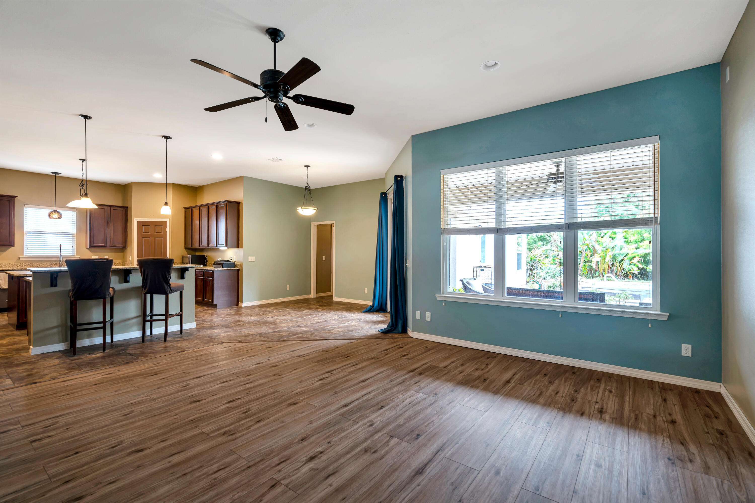 PELICAN BAY S/D - Residential