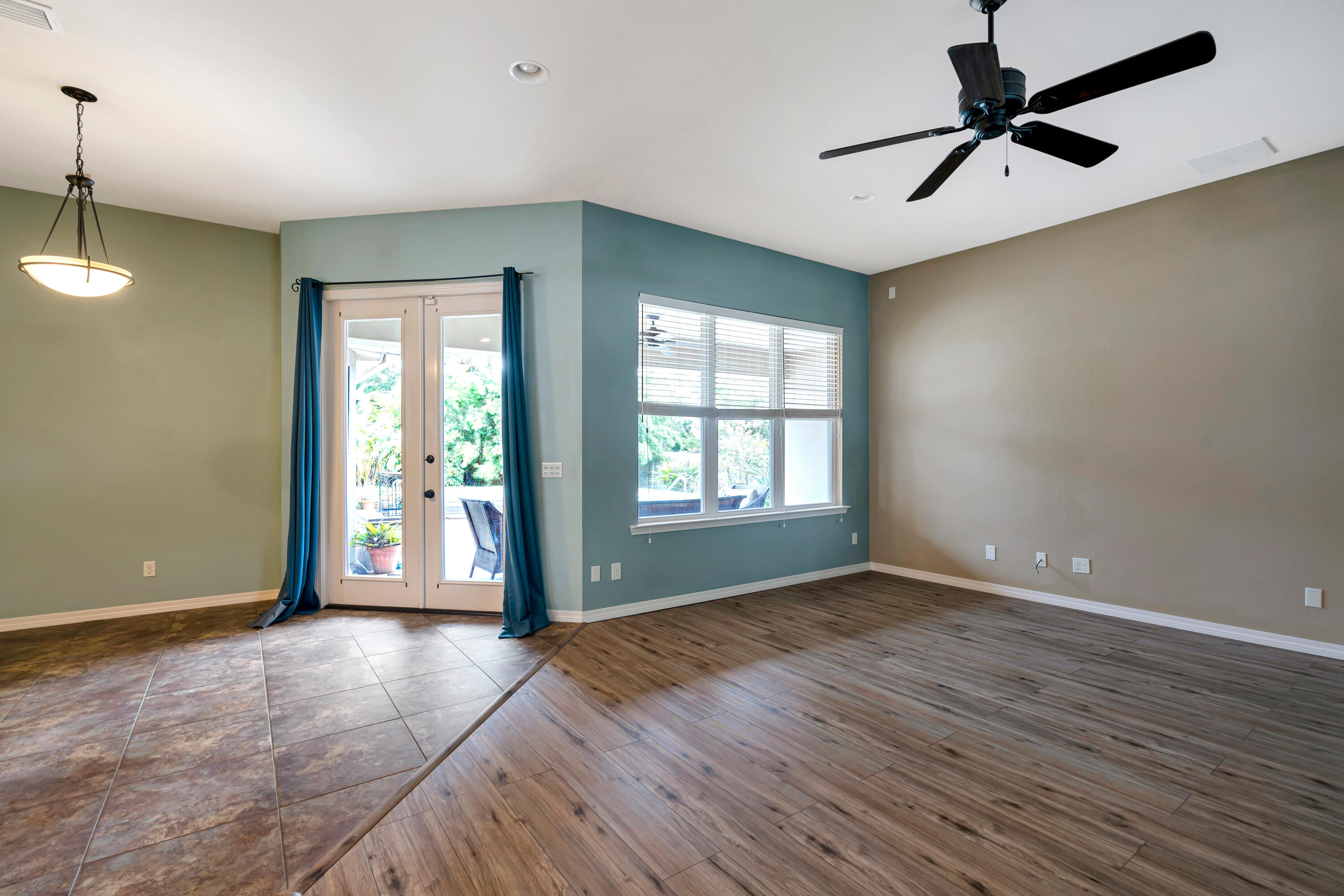 PELICAN BAY S/D - Residential