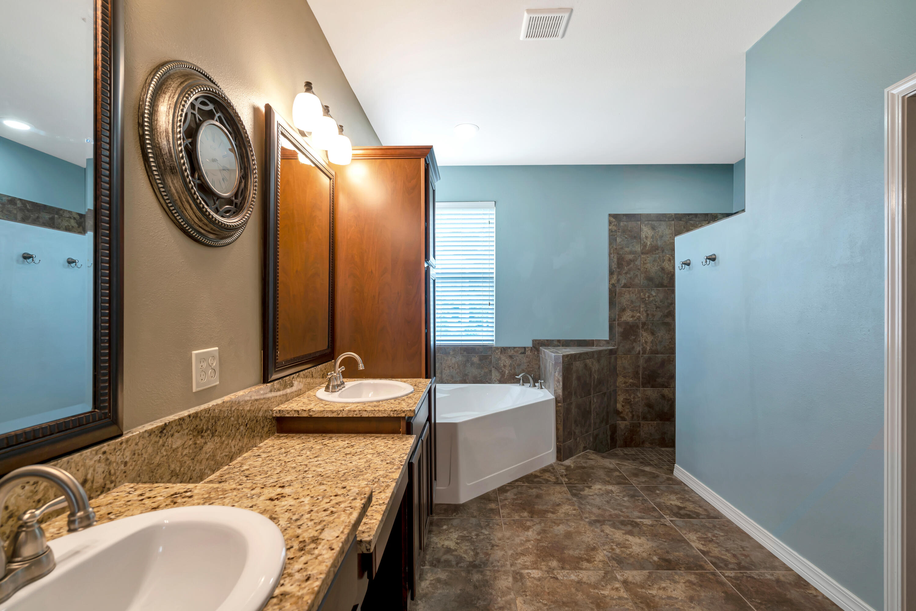 PELICAN BAY S/D - Residential