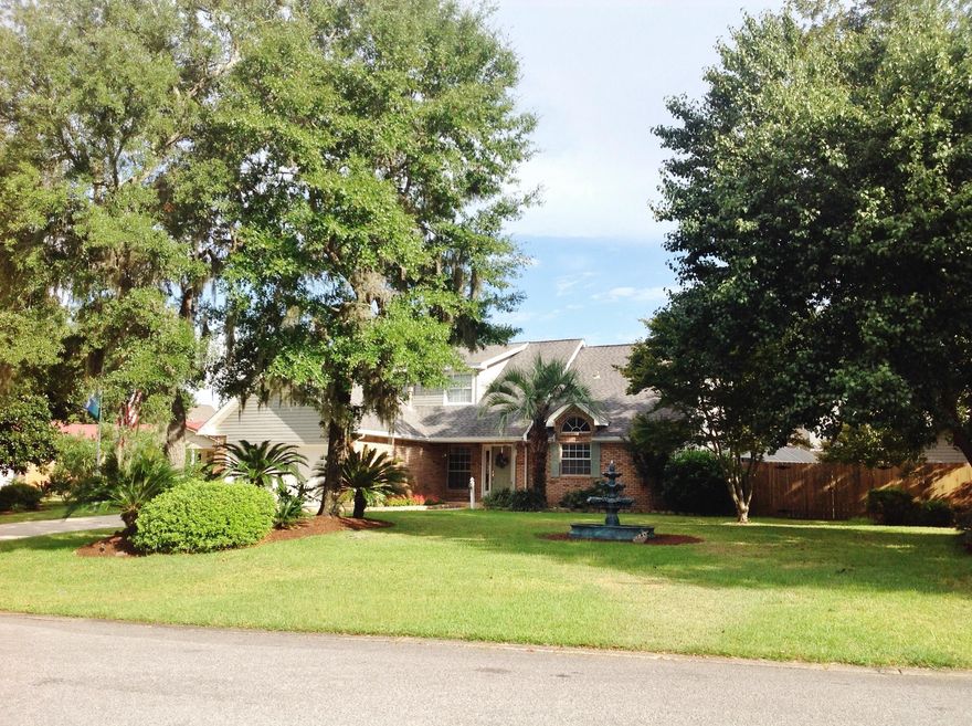 Stunning 1 owner Executive, Pool home located in the highly sought after neighborhood of Indian Shores in Valparaiso, is now available for its lucky new owner! This 4 bedroom 2 and 1/2 bath home has been immaculately maintained and loved. The Chef will adore the $60,000 remodeled kitchen complete with solid oak cabinets, crown molding, stainless steel appliances, dual fuel oven, granite counter tops and artistic mosaic backsplash! There's also a breakfast nook with bay windows and a formal dining room. Living room is large featuring vaulted ceilings, ventless gas Fireplace and handscraped, real walnut wood flooring. Indulge in the screened in 18x36 ft. heated pool in the newly privacy fenced back yard. Enjoy the newly remodeled Master bath w/double vanities, soaking tub & separate shower.