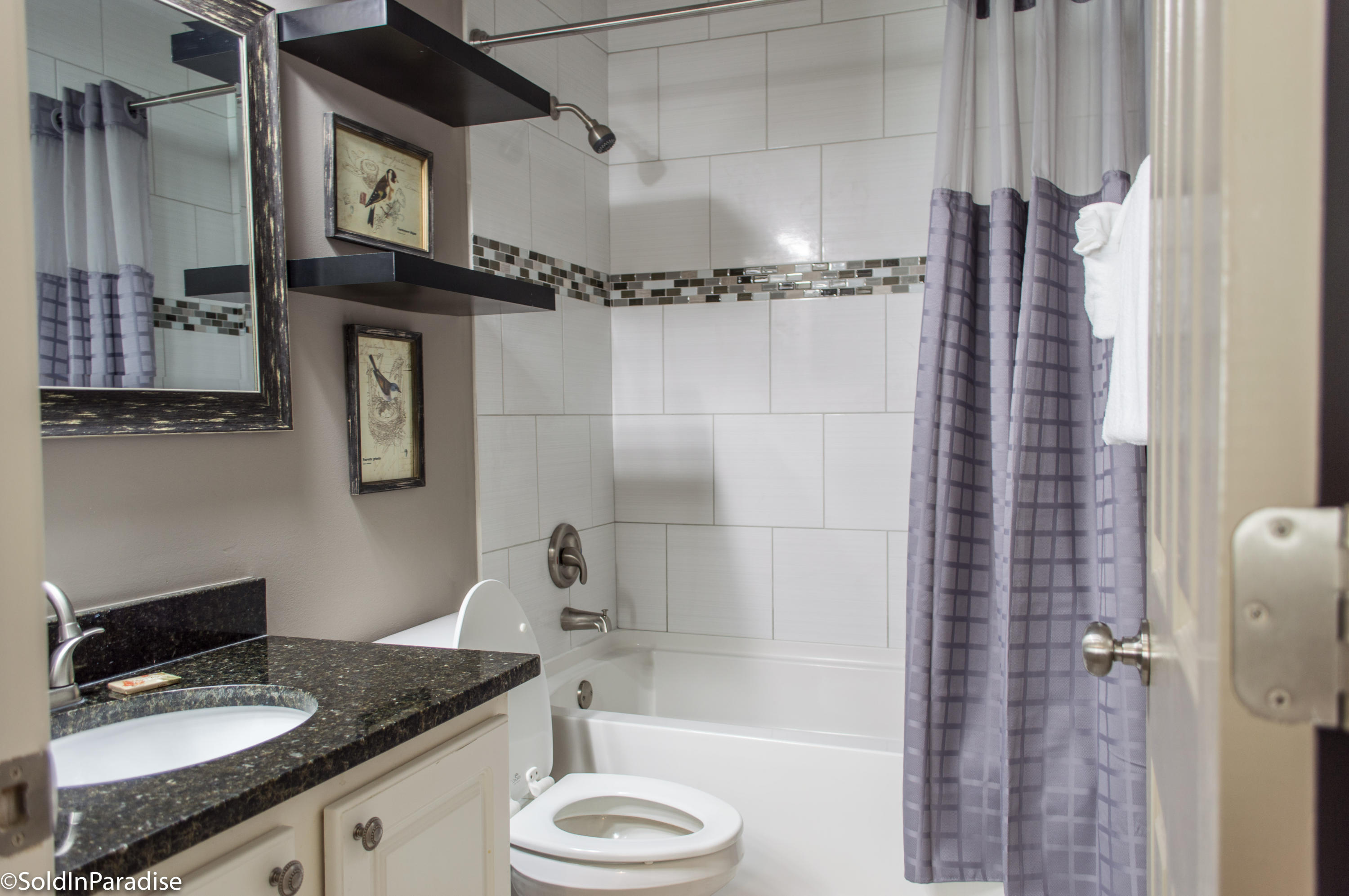 HERON'S WATCH CONDO PH 2 - Residential