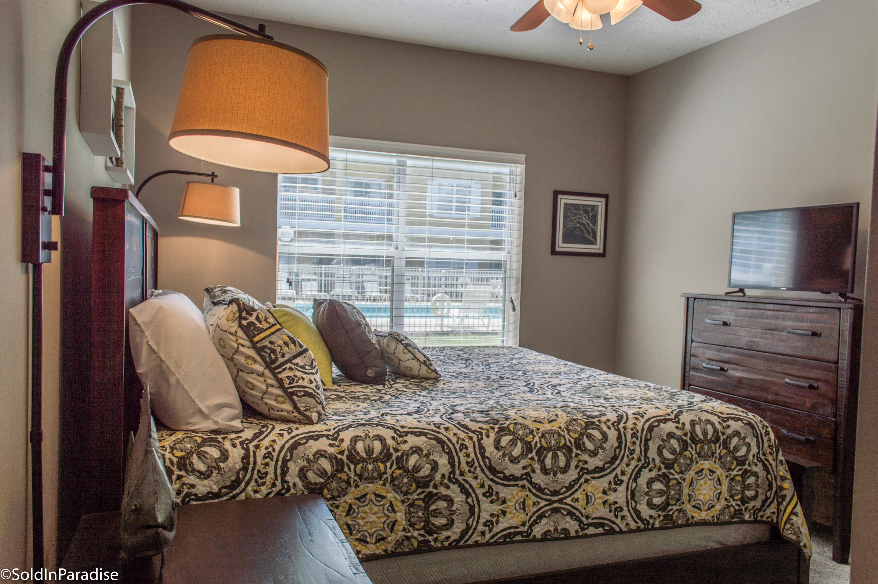 HERON'S WATCH CONDO PH 2 - Residential