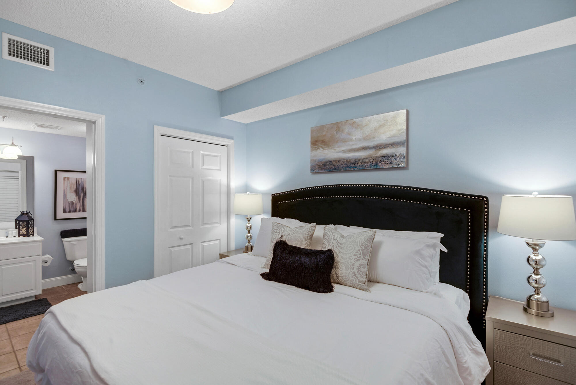 MAJESTIC BEACH TOWERS I - Residential