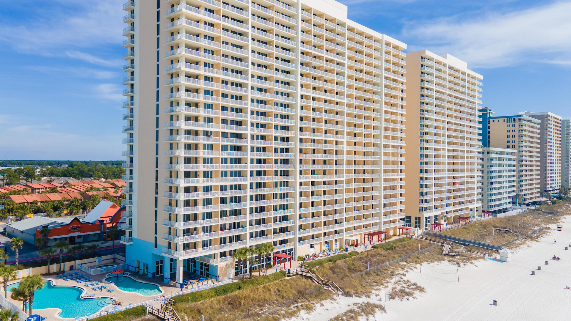 MAJESTIC BEACH TOWERS I - Residential
