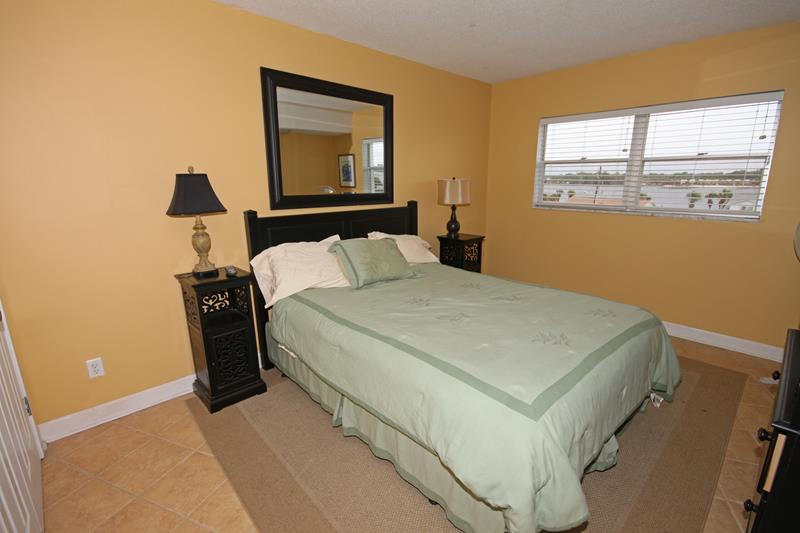 EL MATADOR CONDO - Residential