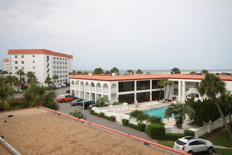 EL MATADOR CONDO - Residential