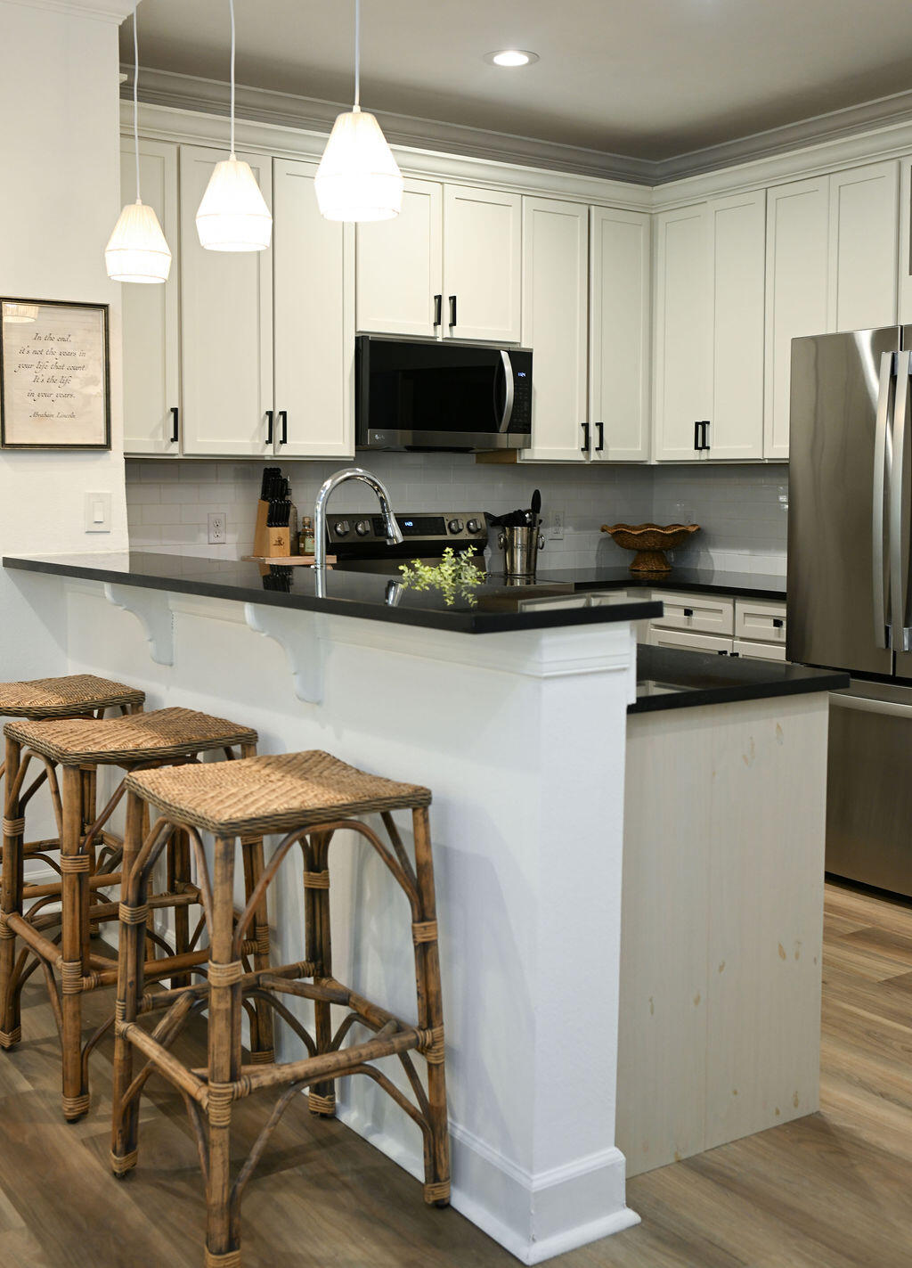 SOUTH HAVEN TOWNHOMES - Residential Lease