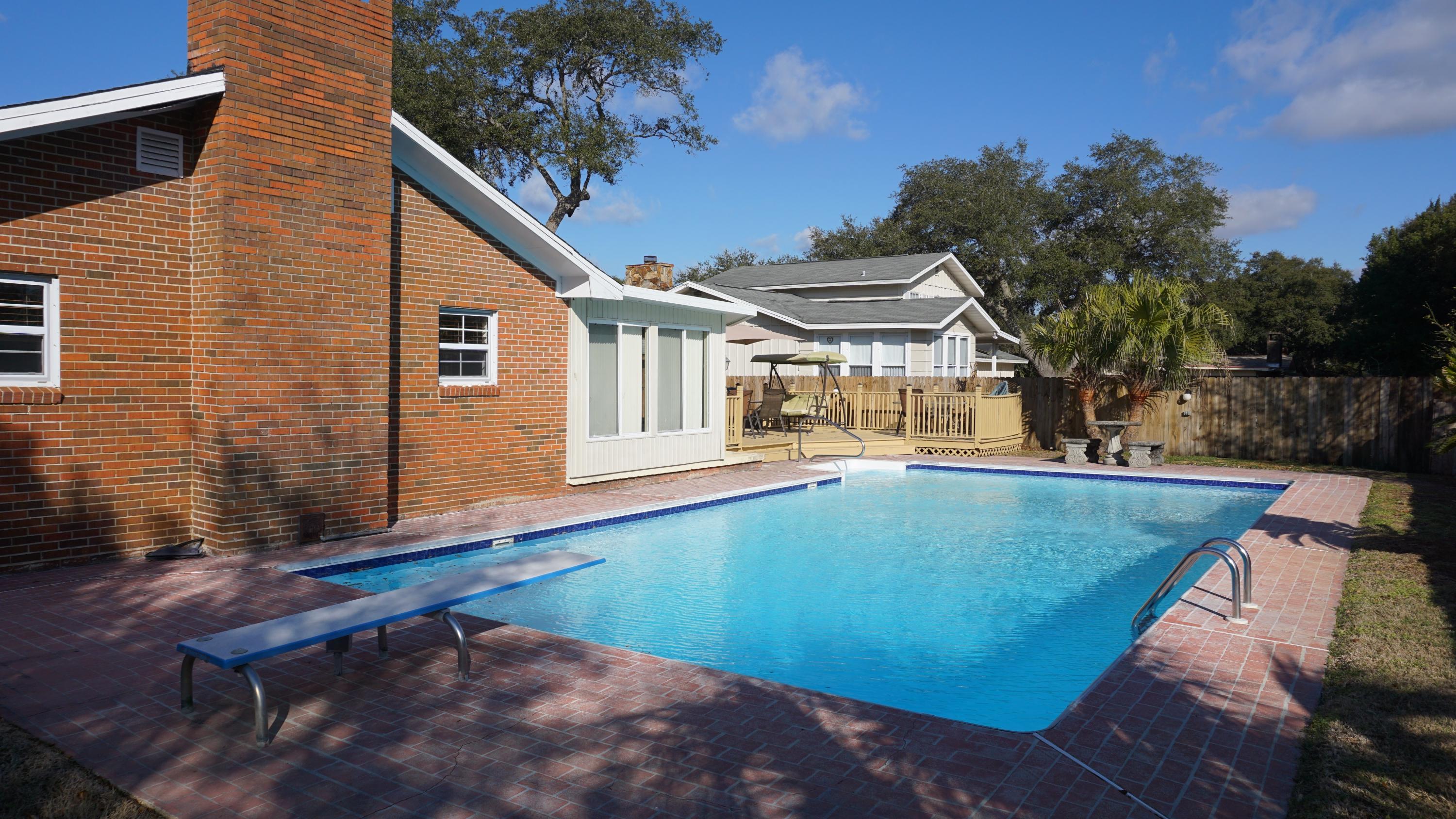 BAYOU WOODS - Residential