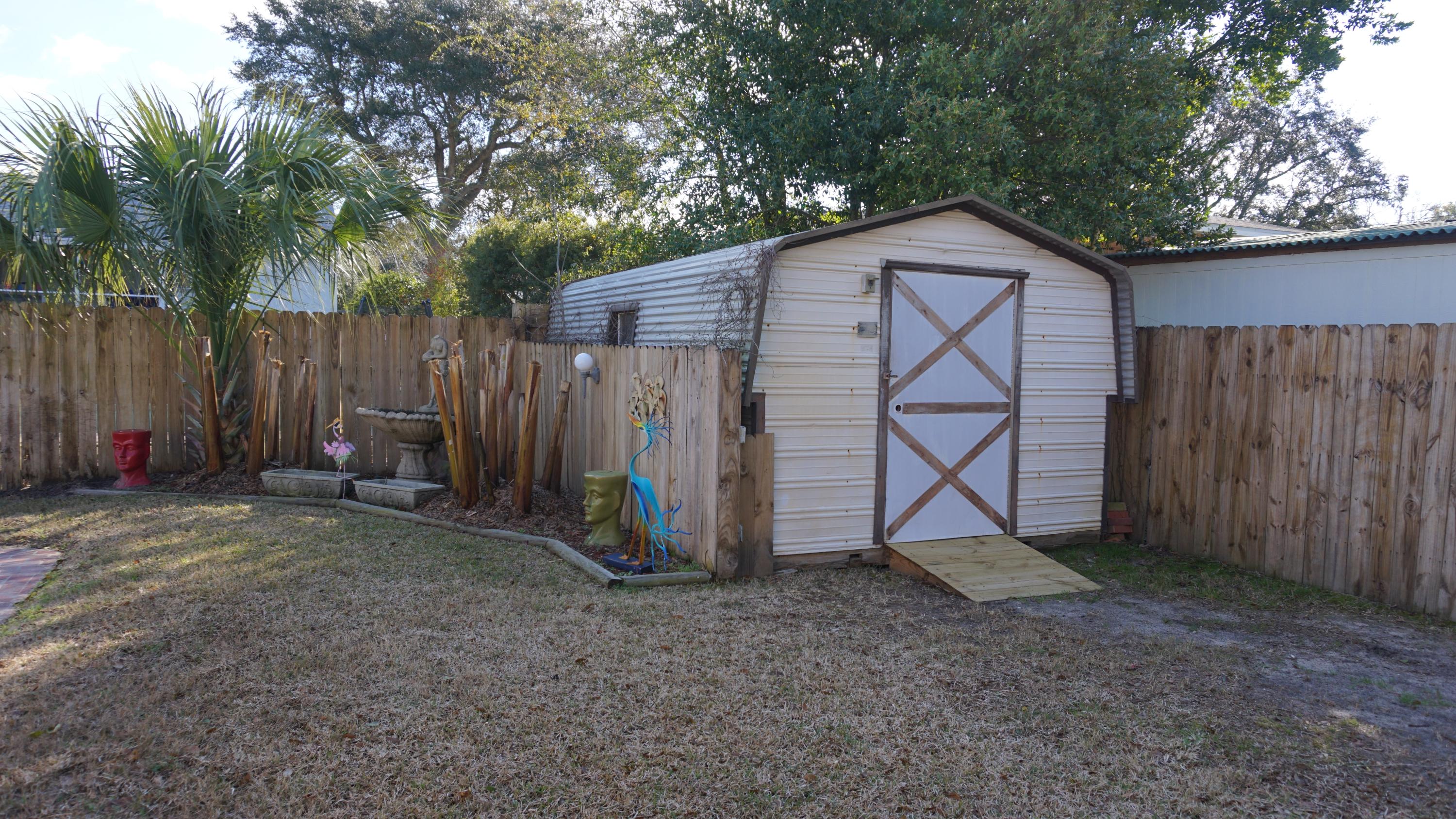 BAYOU WOODS - Residential