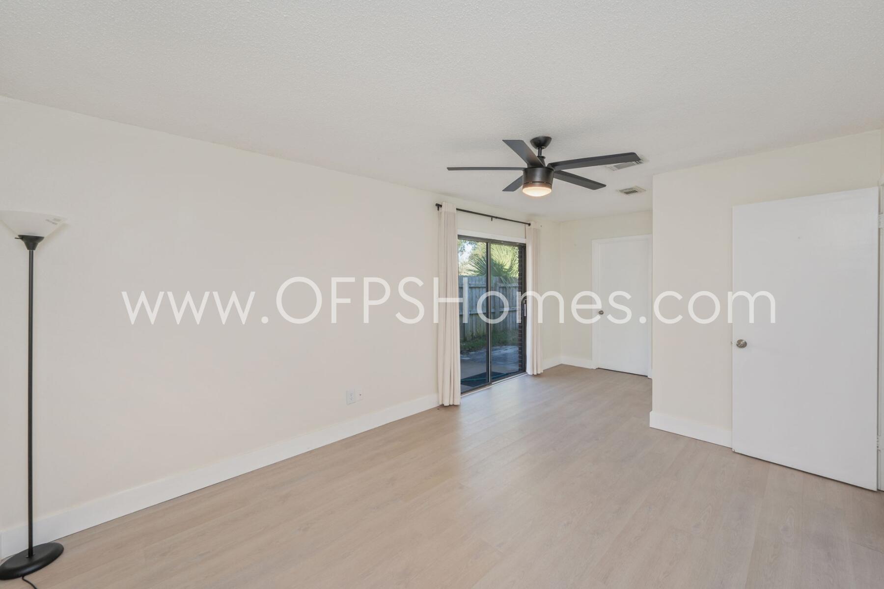 NDIAN OAKS S/D LOT 10 BLK B - Residential Lease