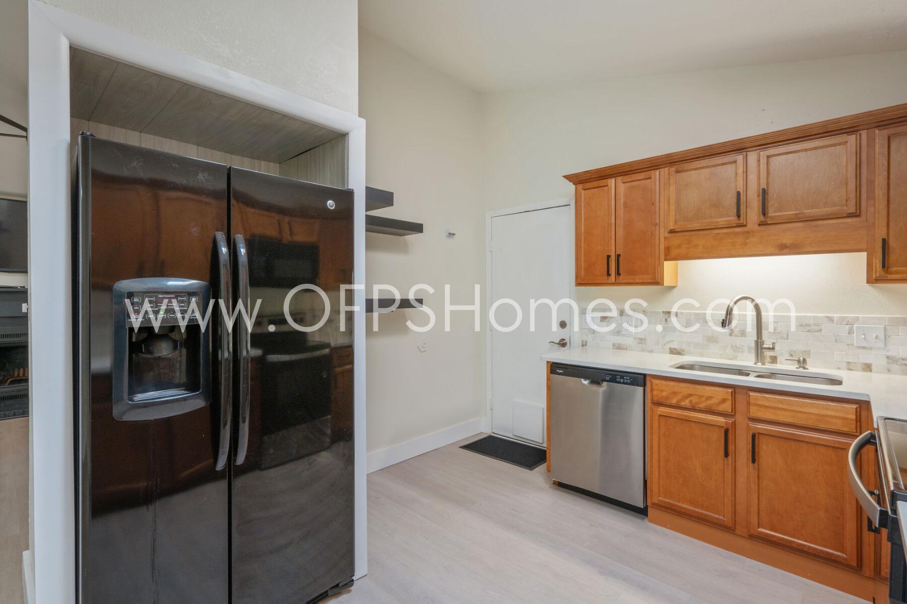 NDIAN OAKS S/D LOT 10 BLK B - Residential Lease