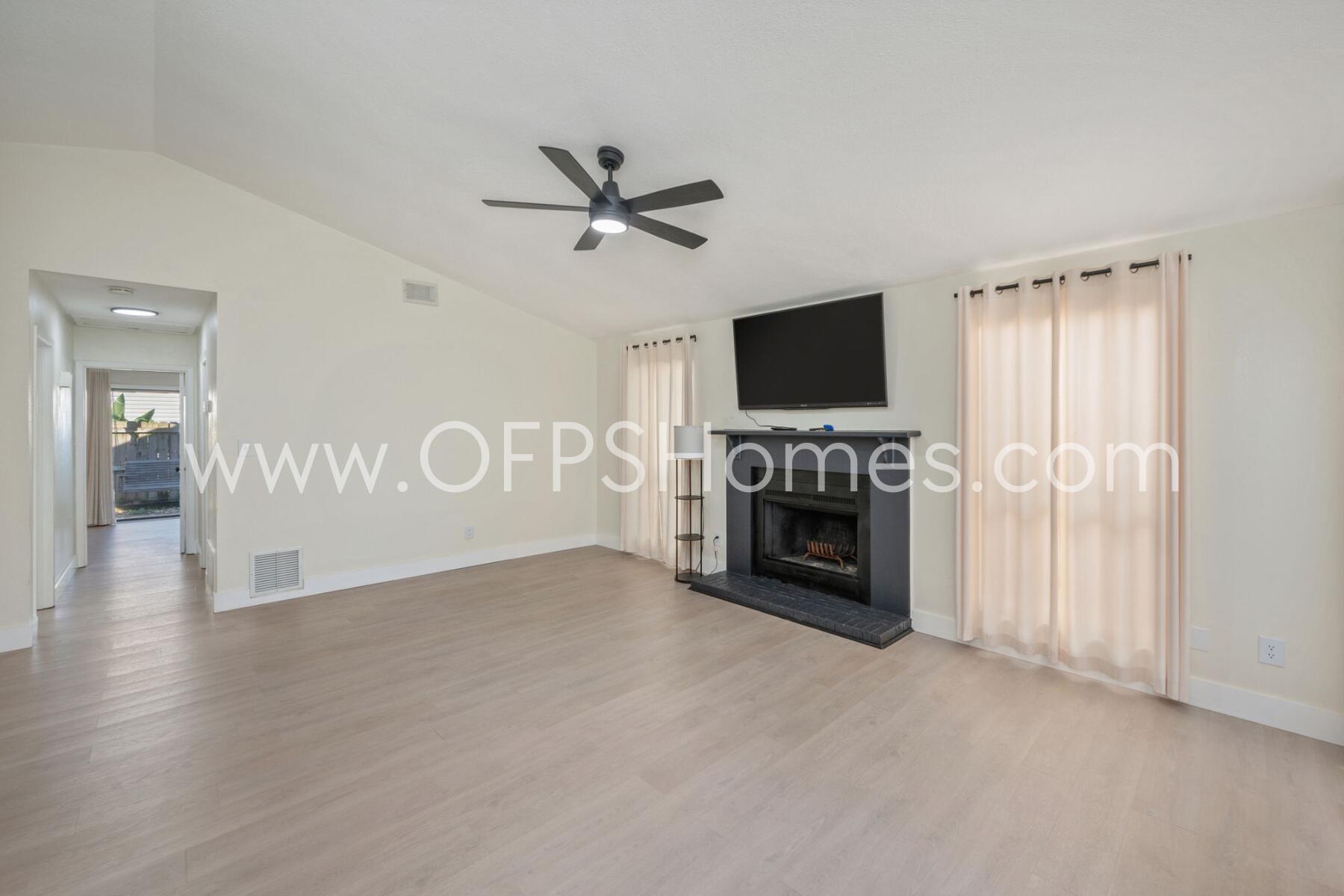 NDIAN OAKS S/D LOT 10 BLK B - Residential Lease