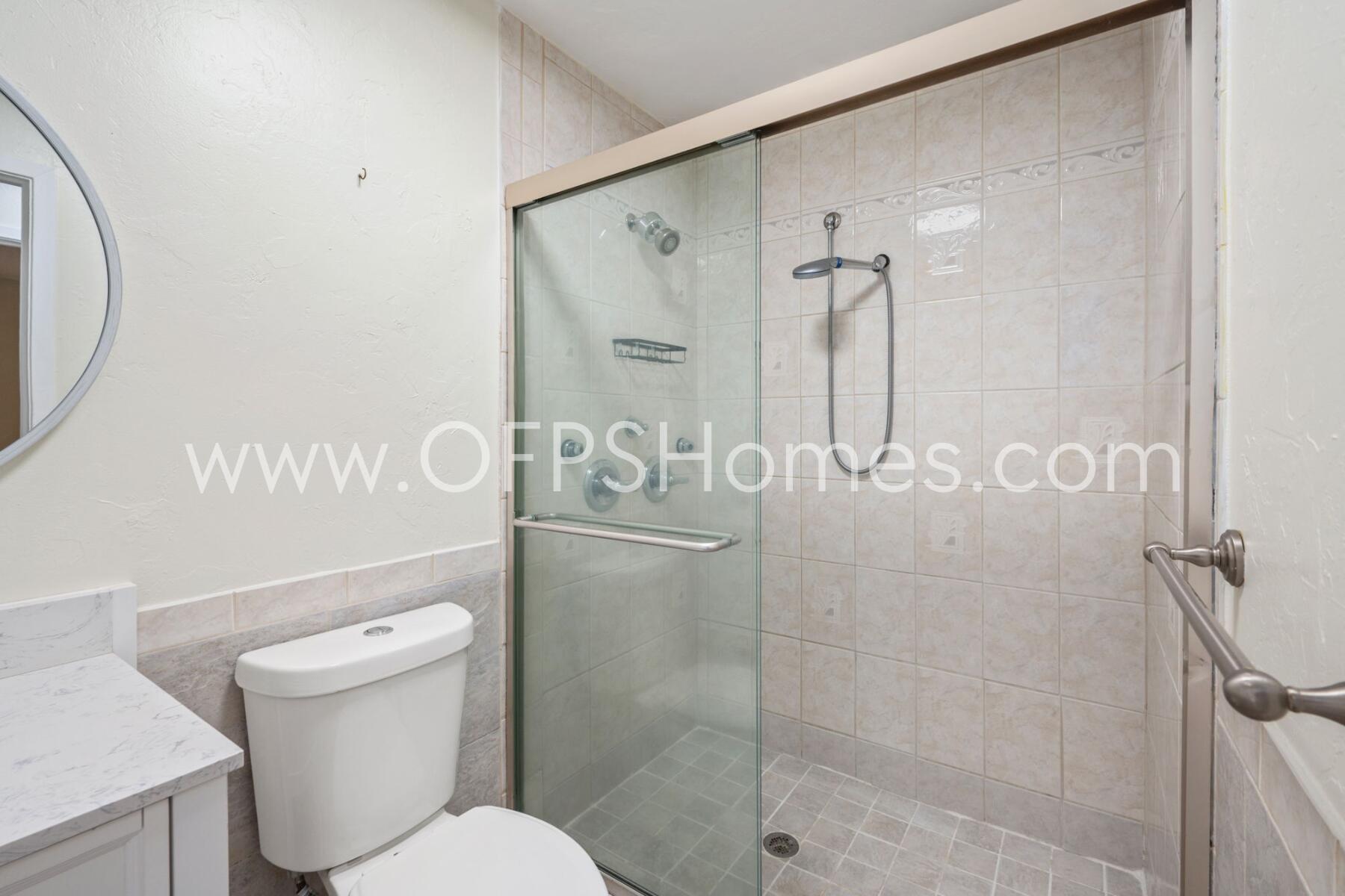 NDIAN OAKS S/D LOT 10 BLK B - Residential Lease