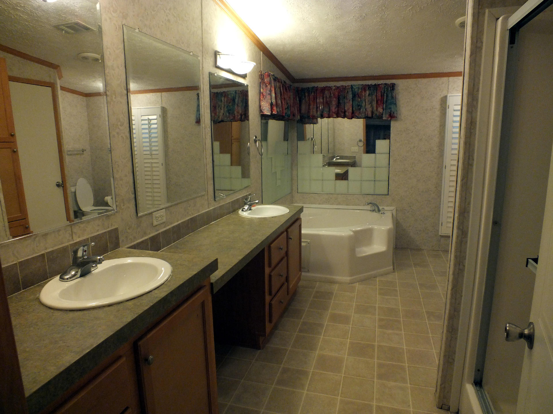 OAKWOOD HILLS UNIT 3 - Residential