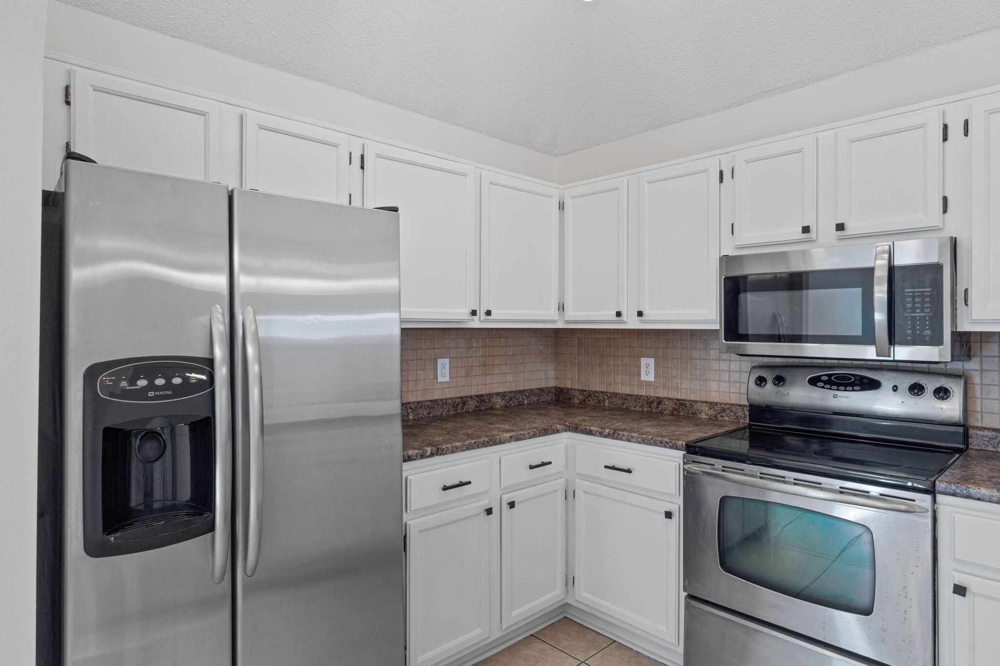 LAKE CHARLESTON - Residential Lease