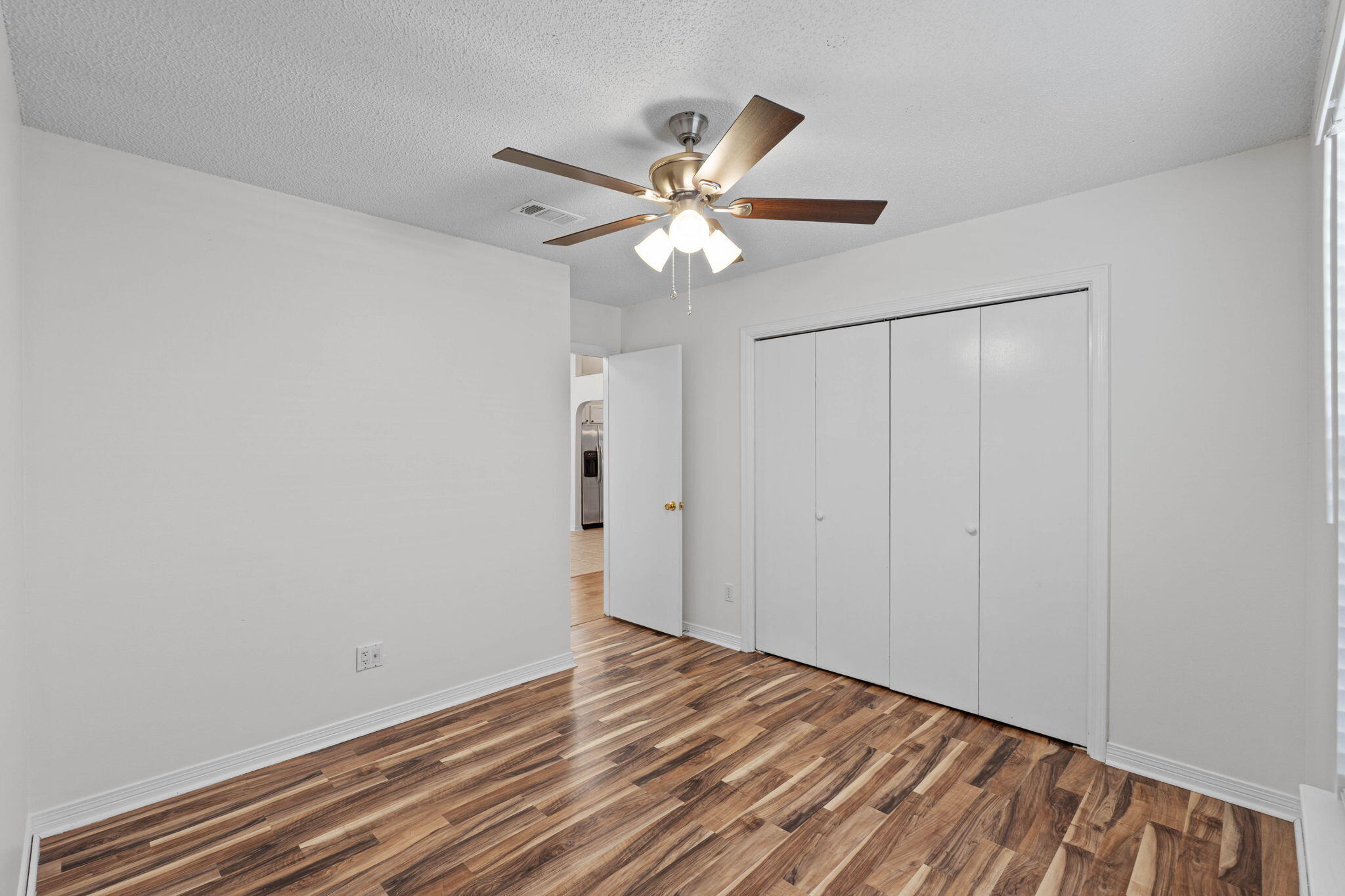 LAKE CHARLESTON - Residential Lease