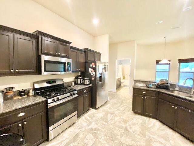 Zachary Estates - Residential Lease