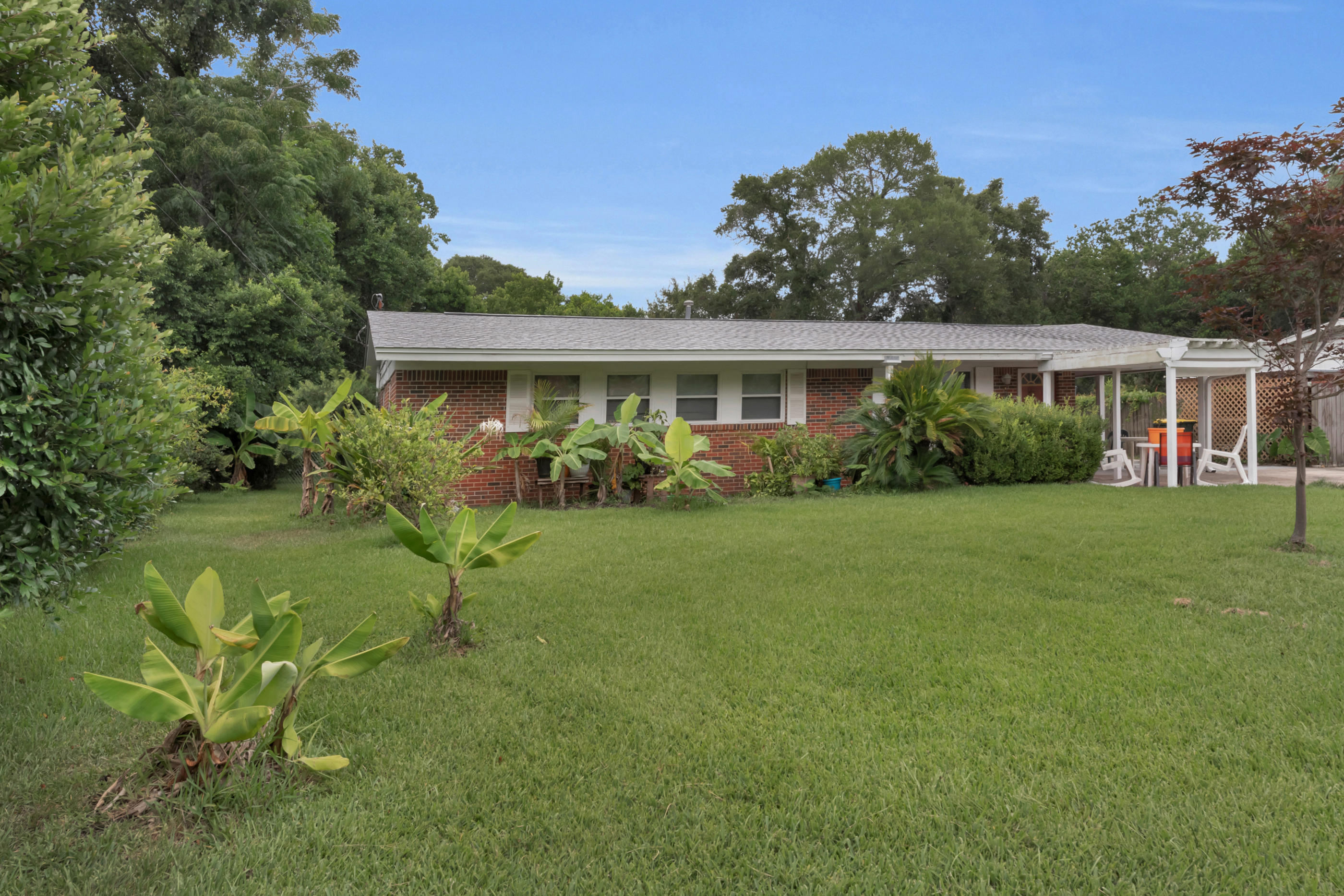 BAYOU WOODS - Residential