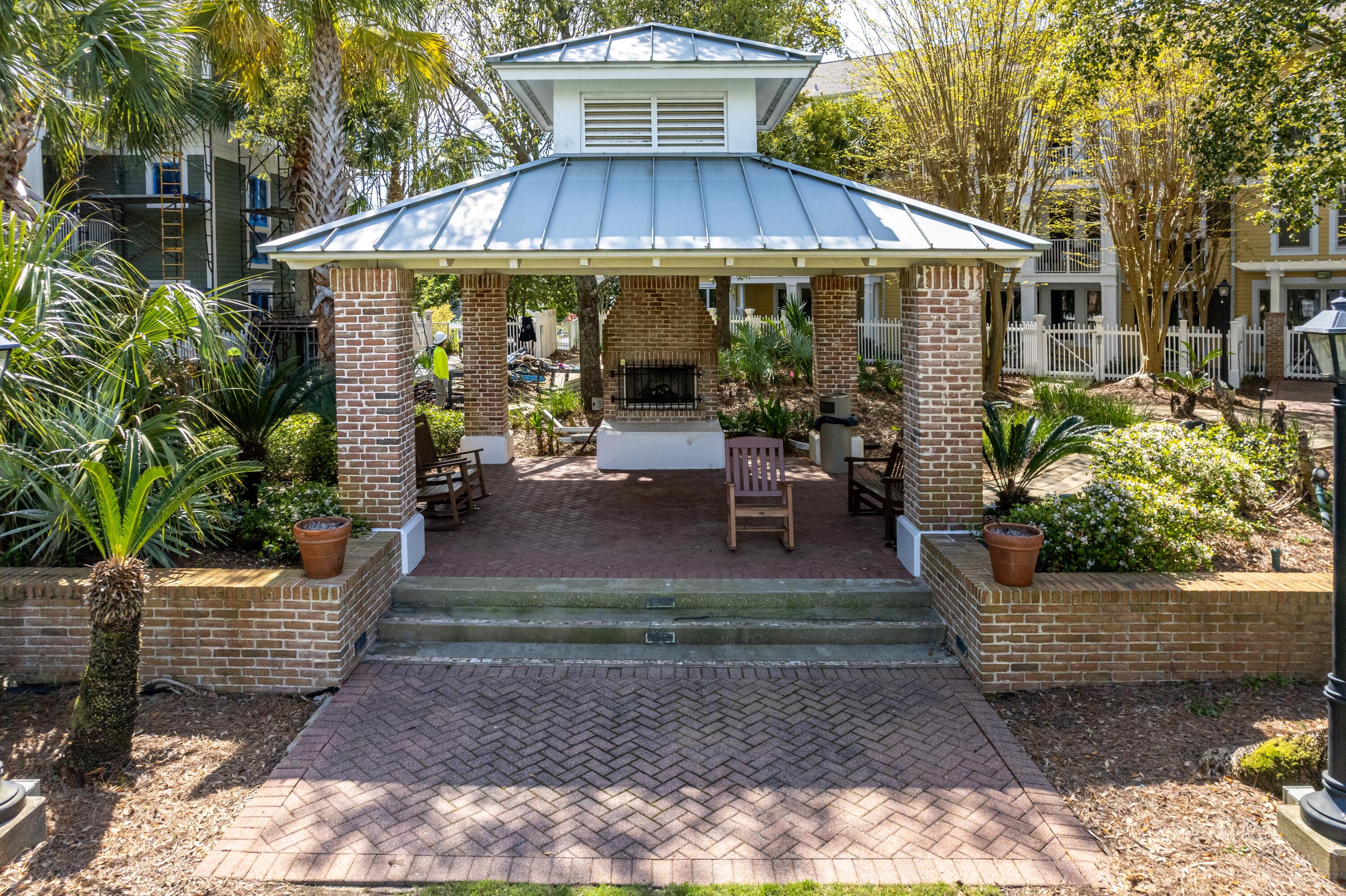 MARKET STREET INN - Residential