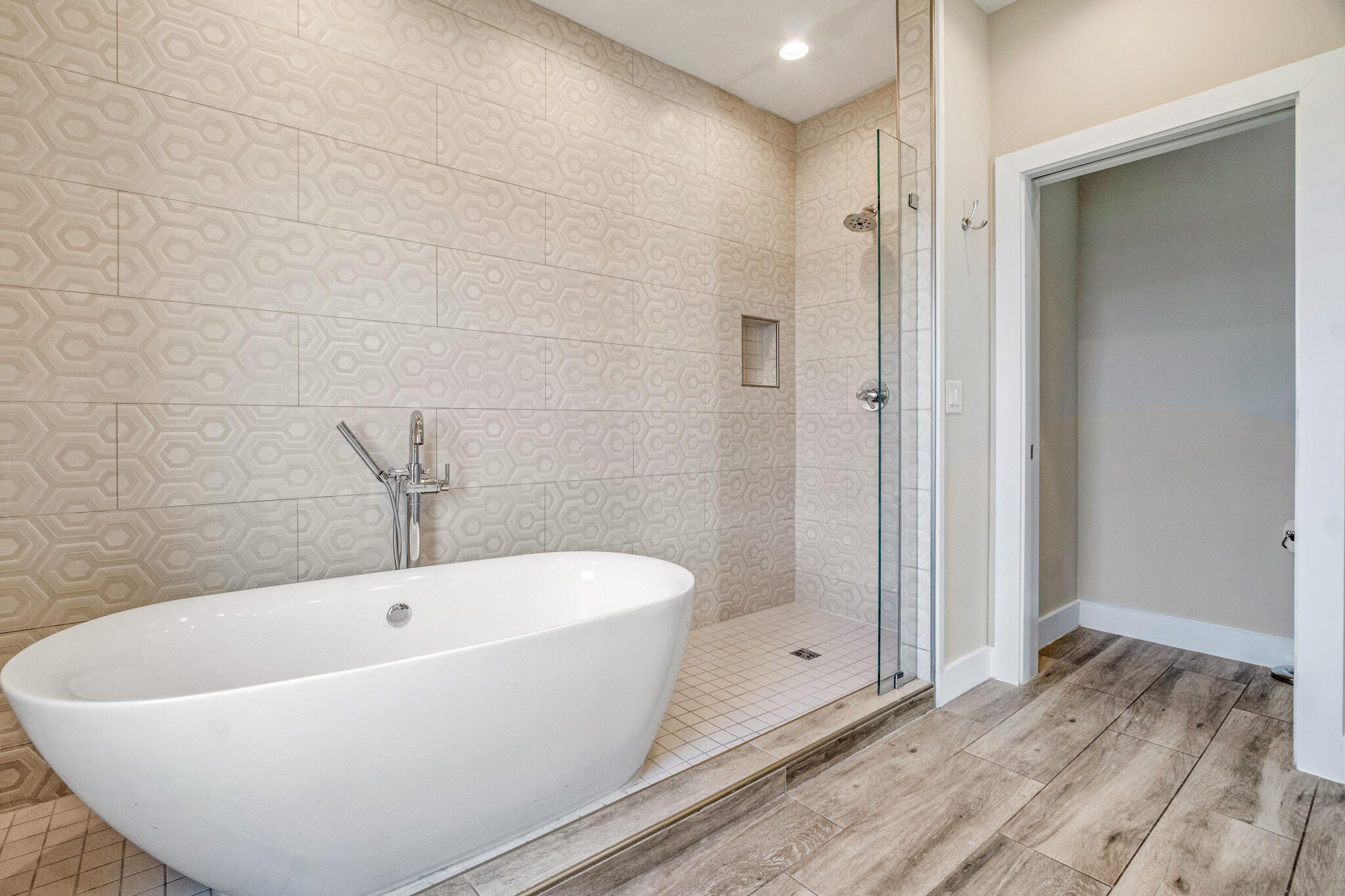 FRANGISTA BEACH 2ND ADDN - Residential