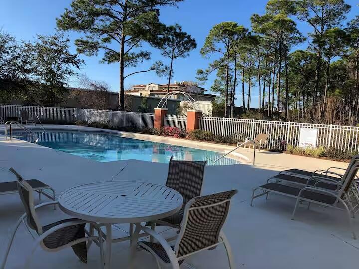 FRANGISTA BEACH 2ND ADDN - Residential