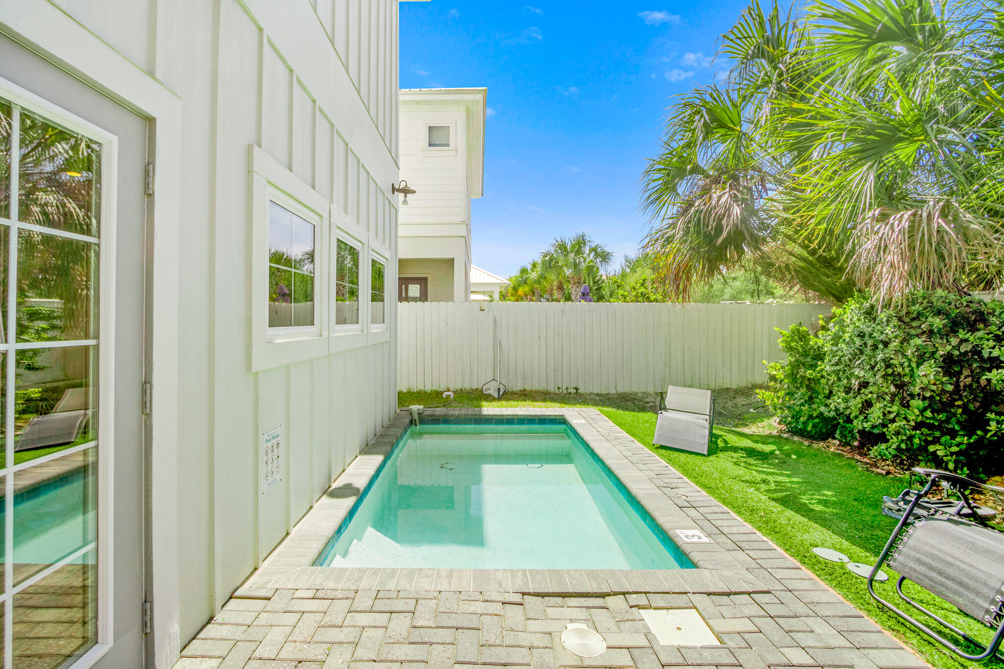 FRANGISTA BEACH 2ND ADDN - Residential