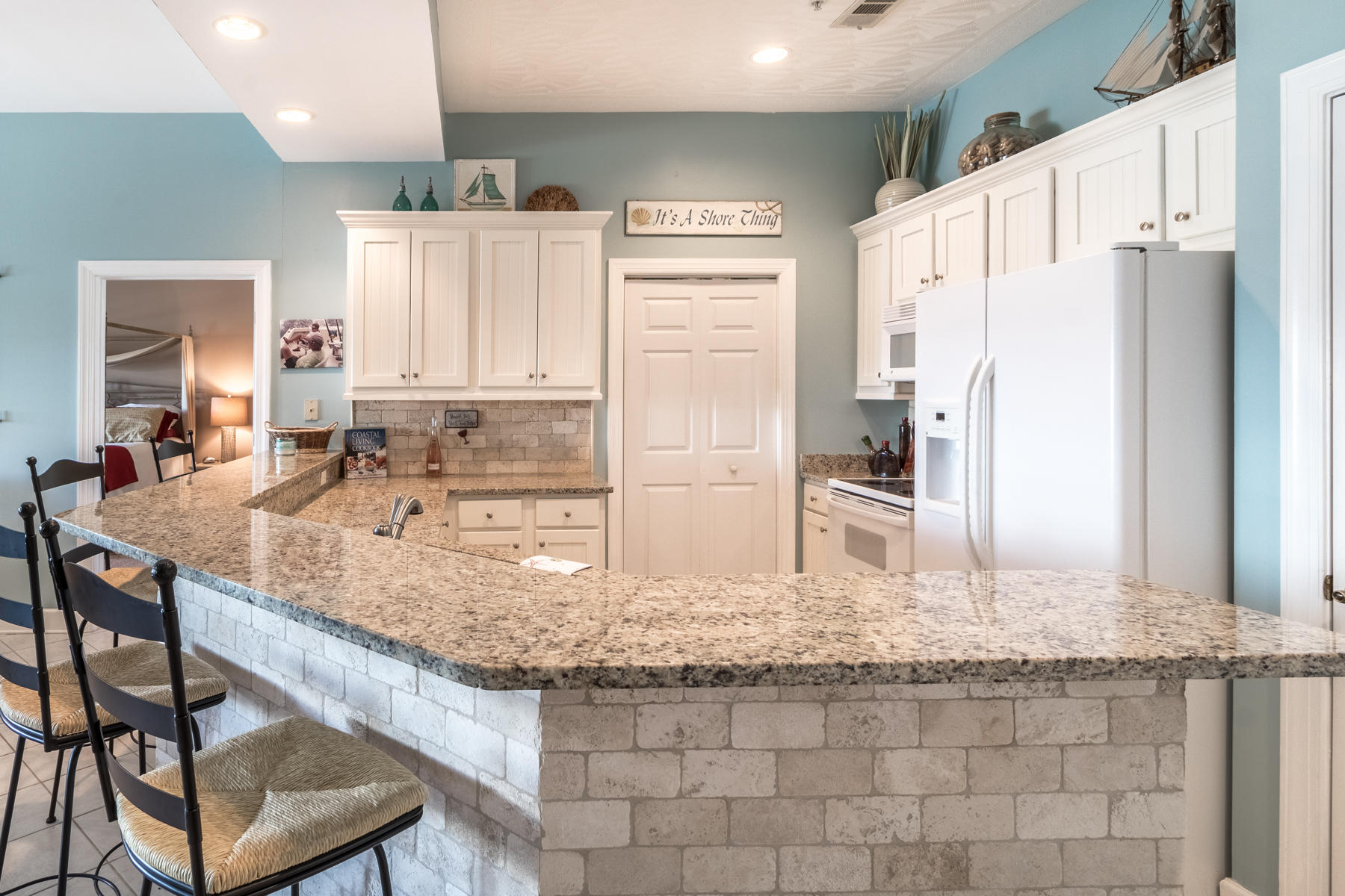 PAVILION PALMS - Residential