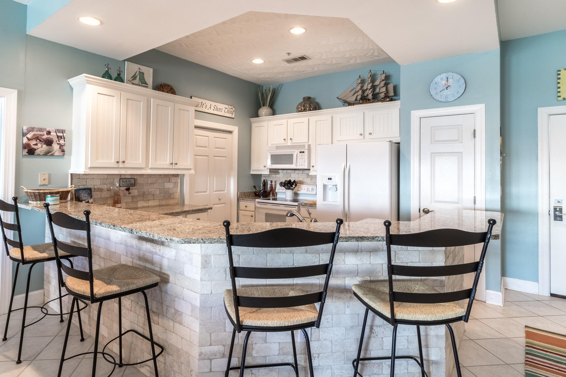 PAVILION PALMS - Residential