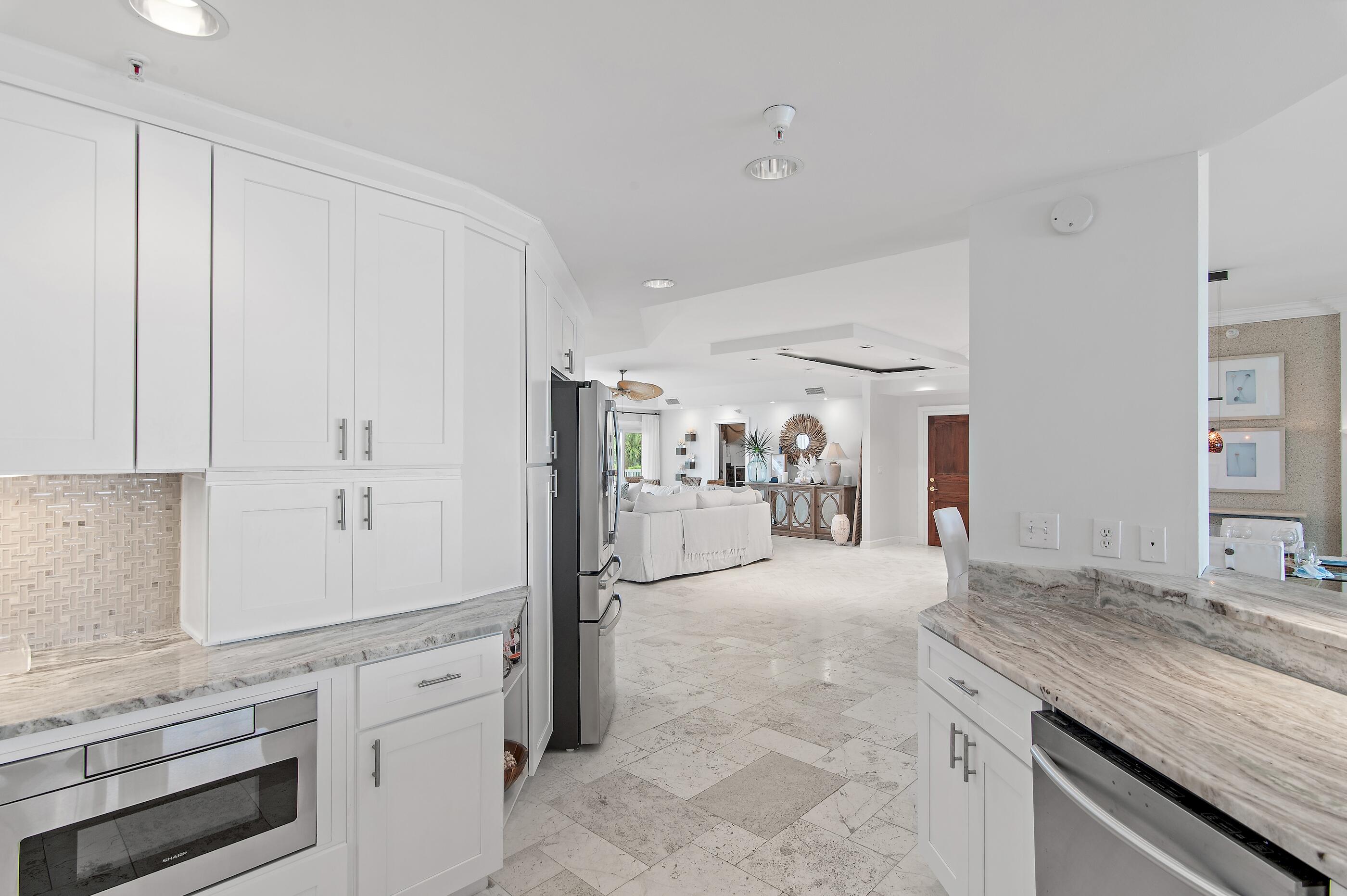 WATERVIEW TOWERS PH 2 - Residential