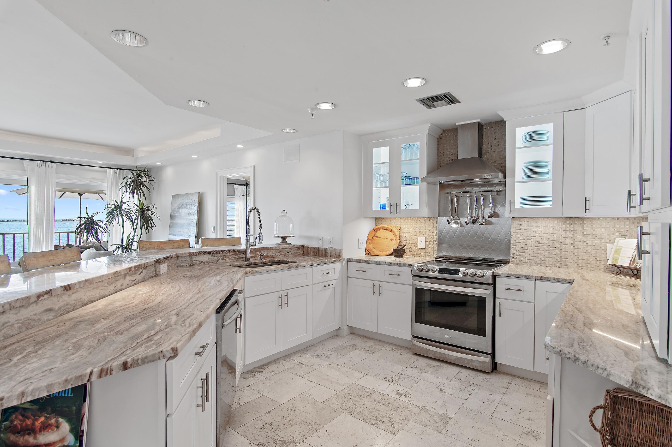 WATERVIEW TOWERS PH 2 - Residential