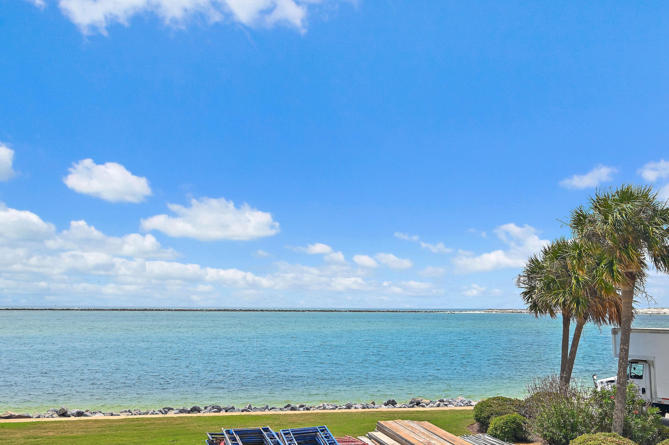 WATERVIEW TOWERS PH 2 - Residential