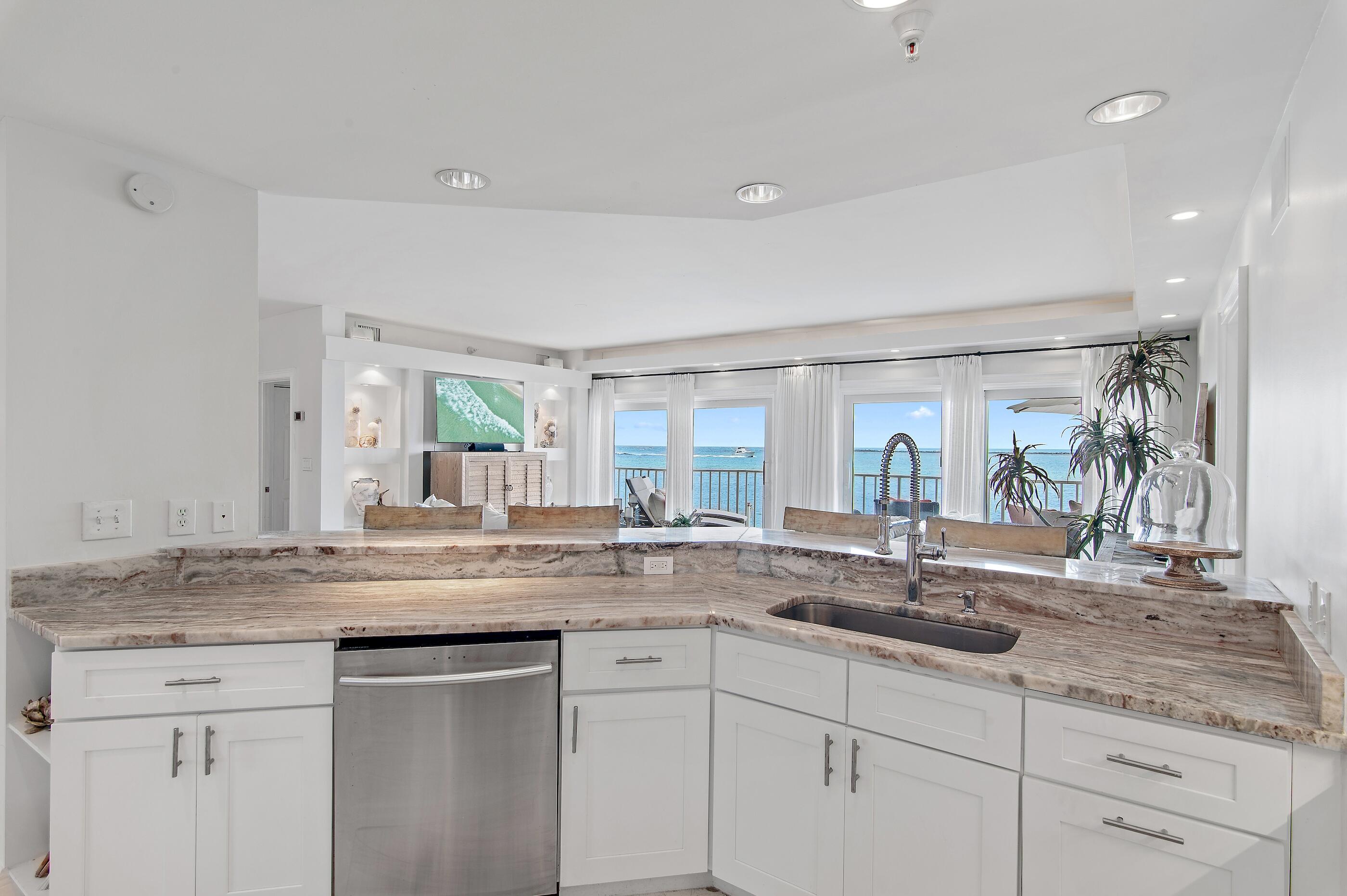 WATERVIEW TOWERS PH 2 - Residential