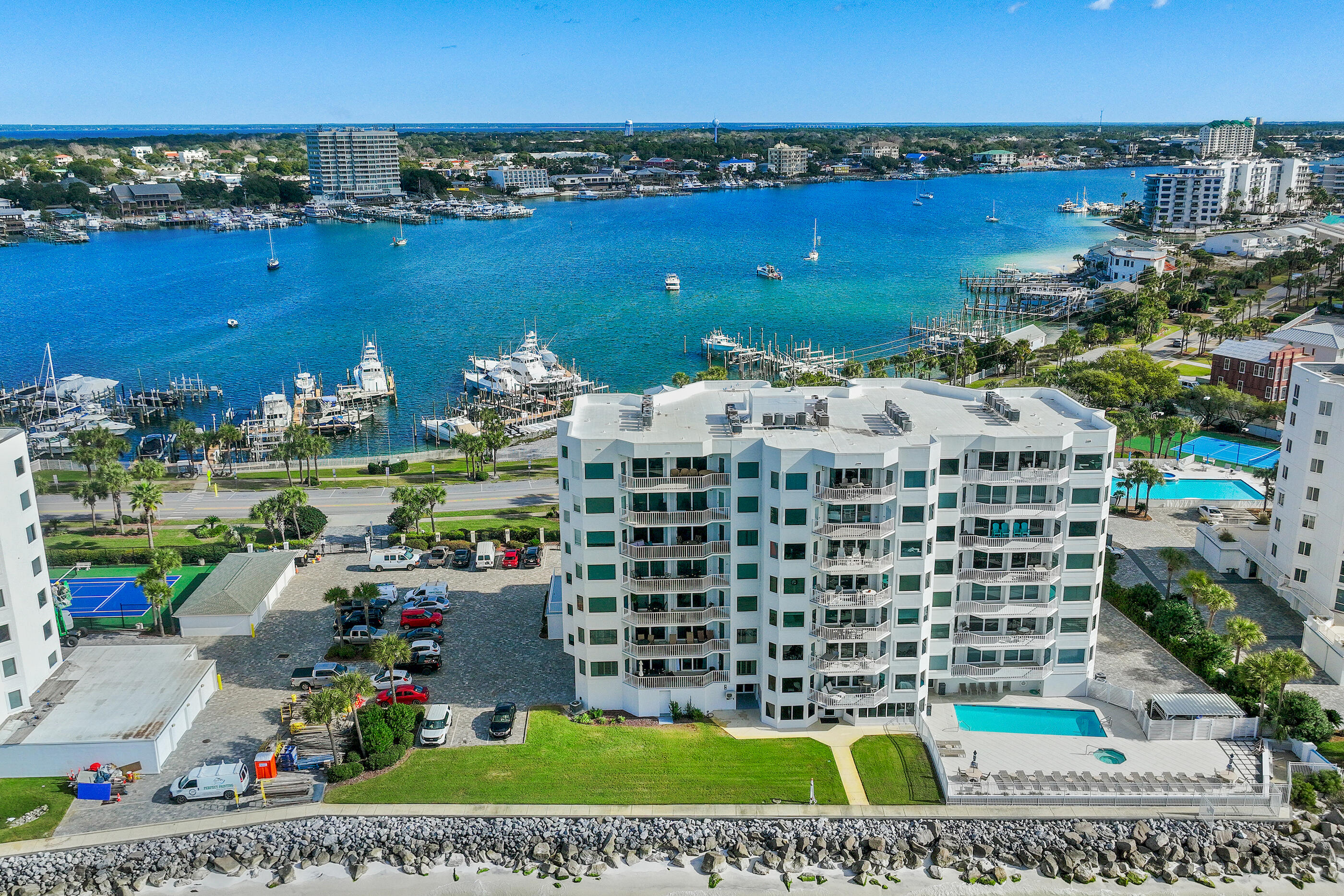 WATERVIEW TOWERS PH 2 - Residential