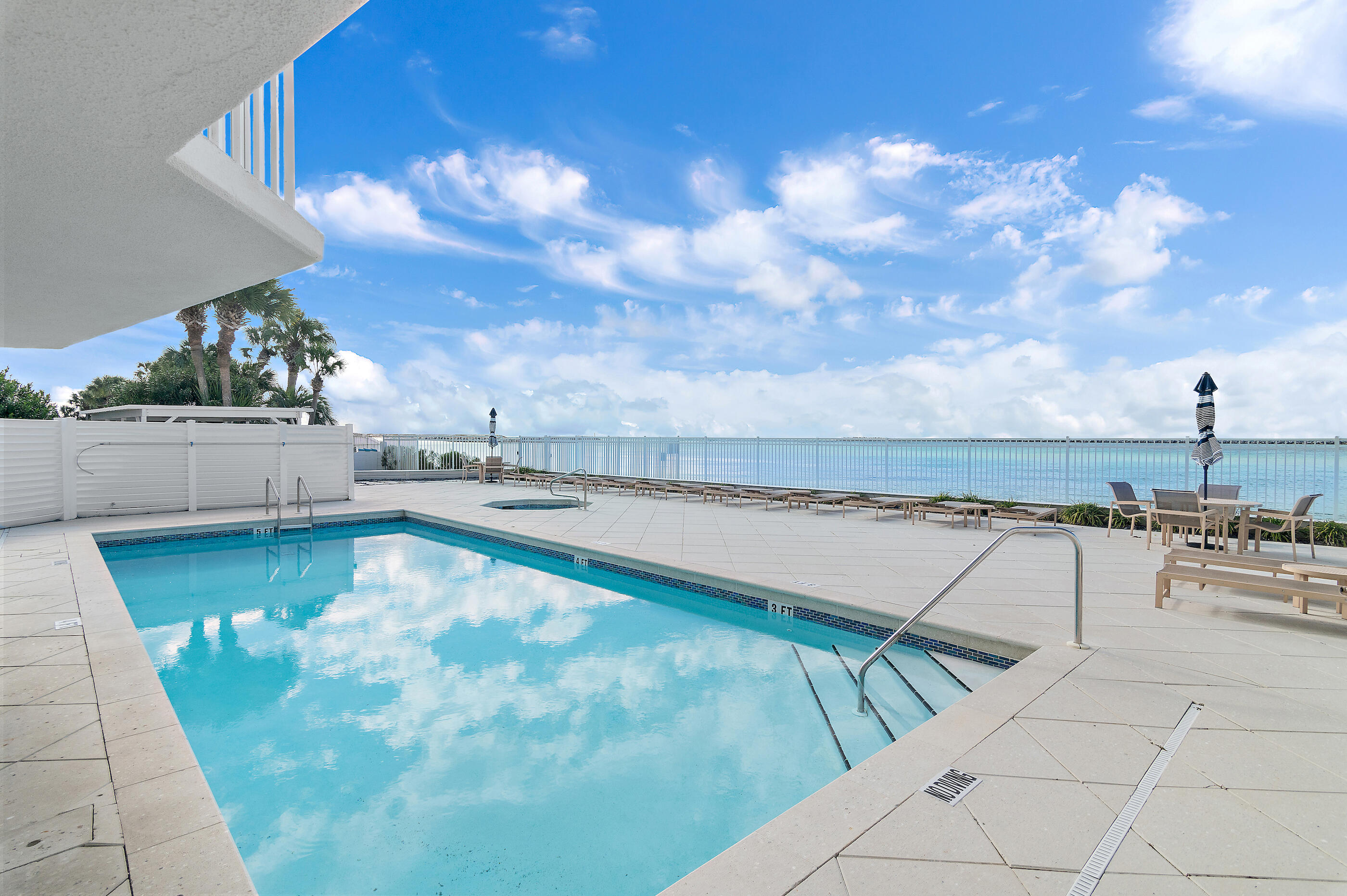 WATERVIEW TOWERS PH 2 - Residential