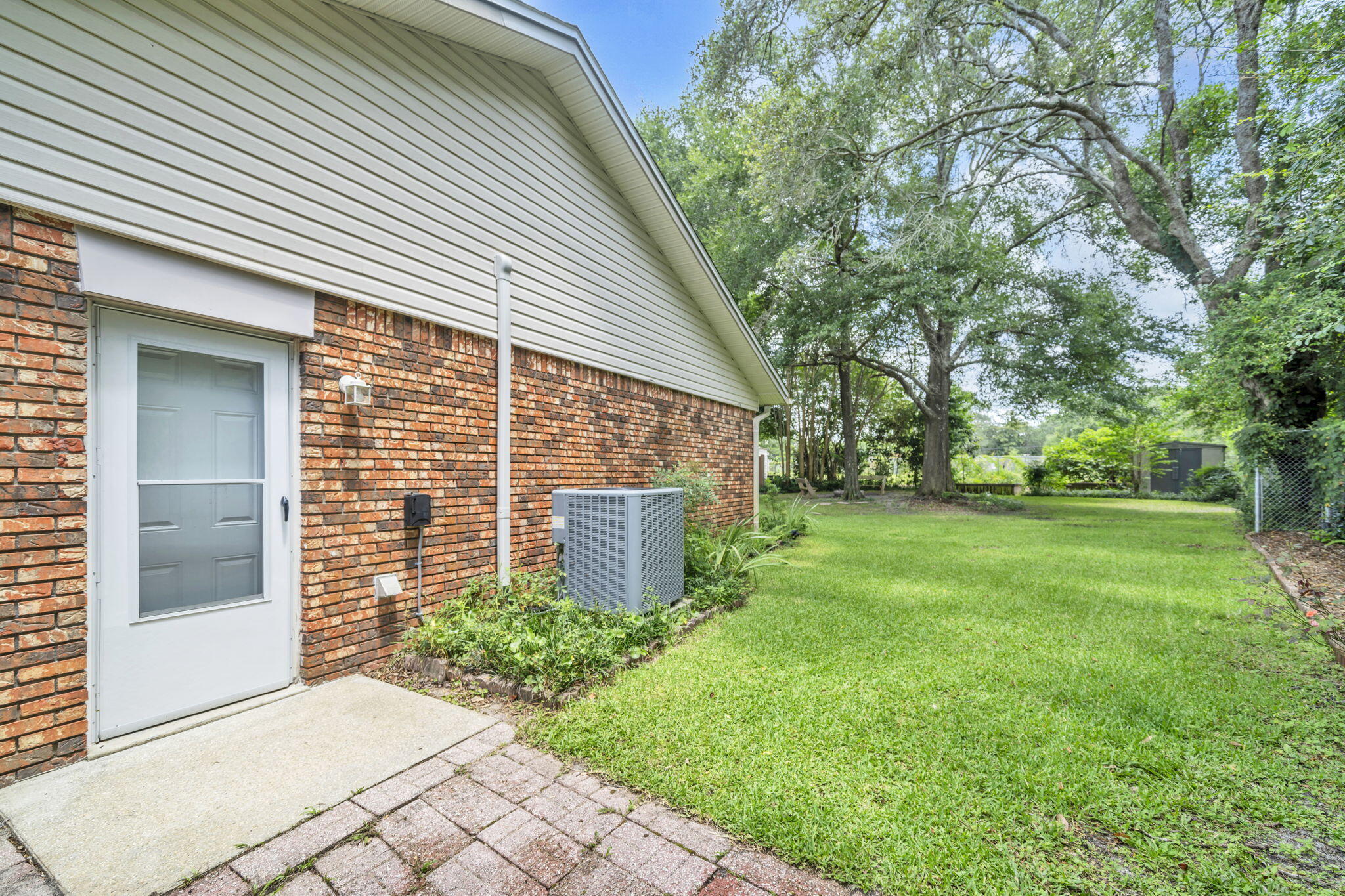 TANGLEWOOD S/D 1ST ADDN - Residential