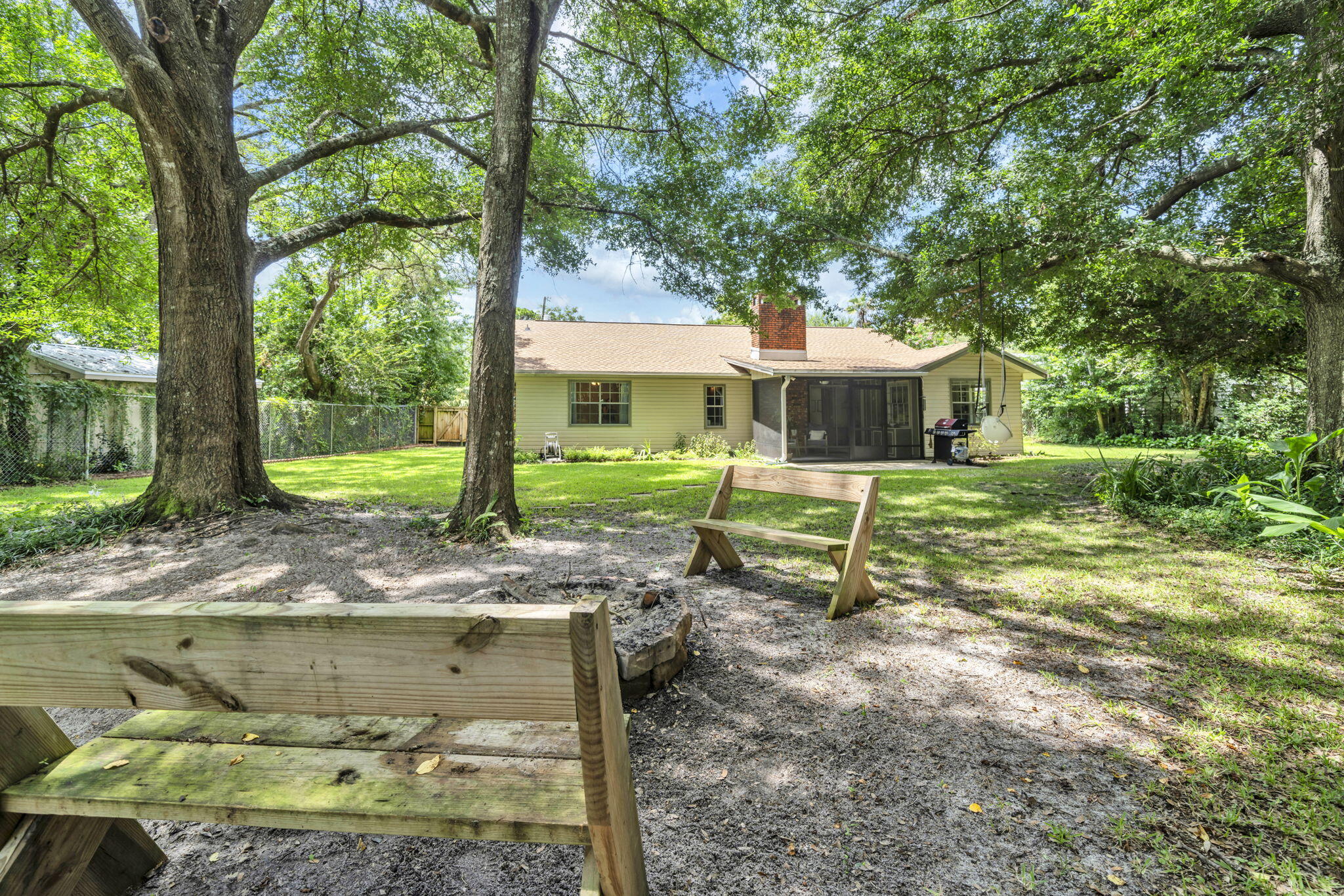 TANGLEWOOD S/D 1ST ADDN - Residential