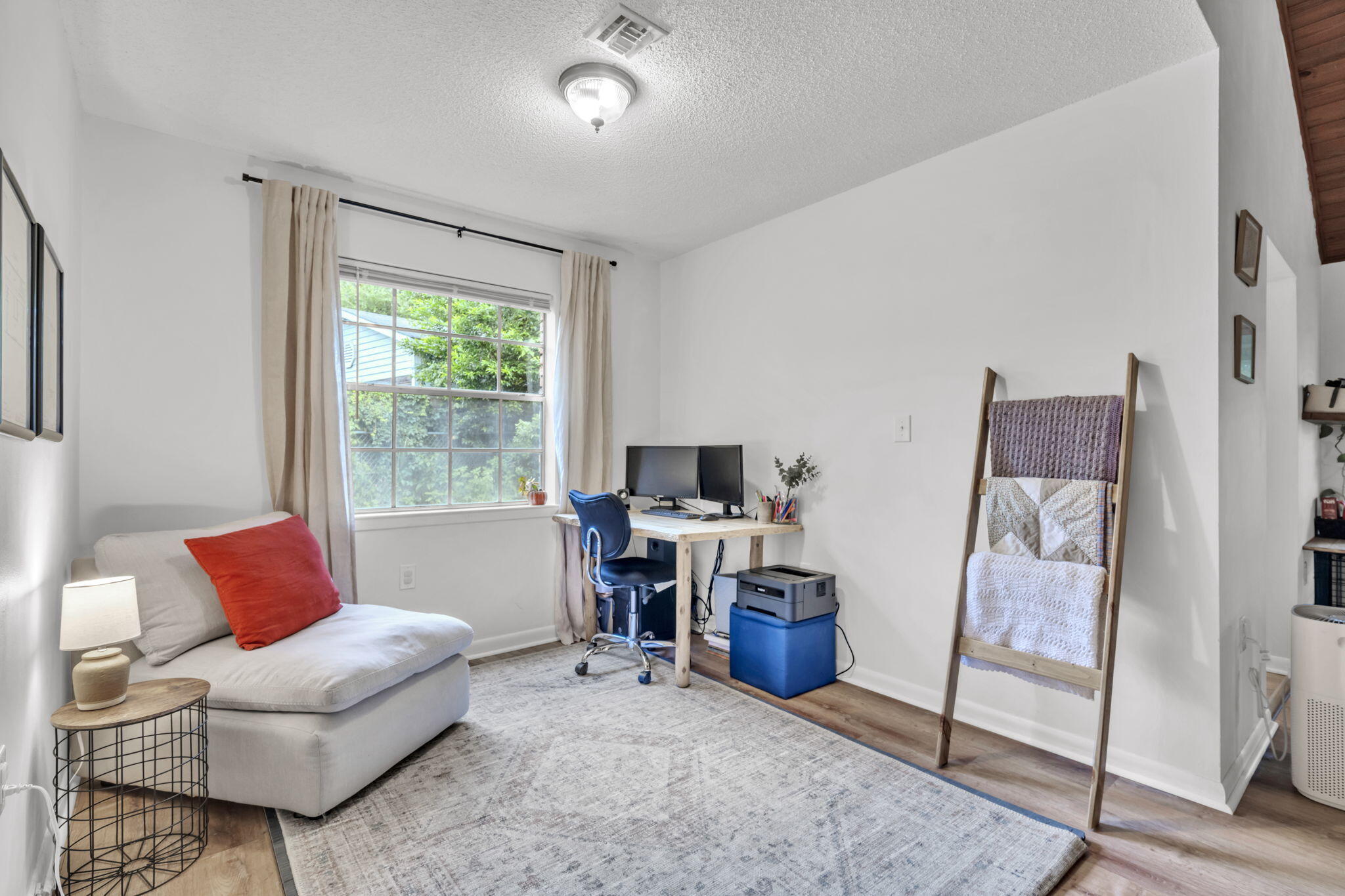 TANGLEWOOD S/D 1ST ADDN - Residential