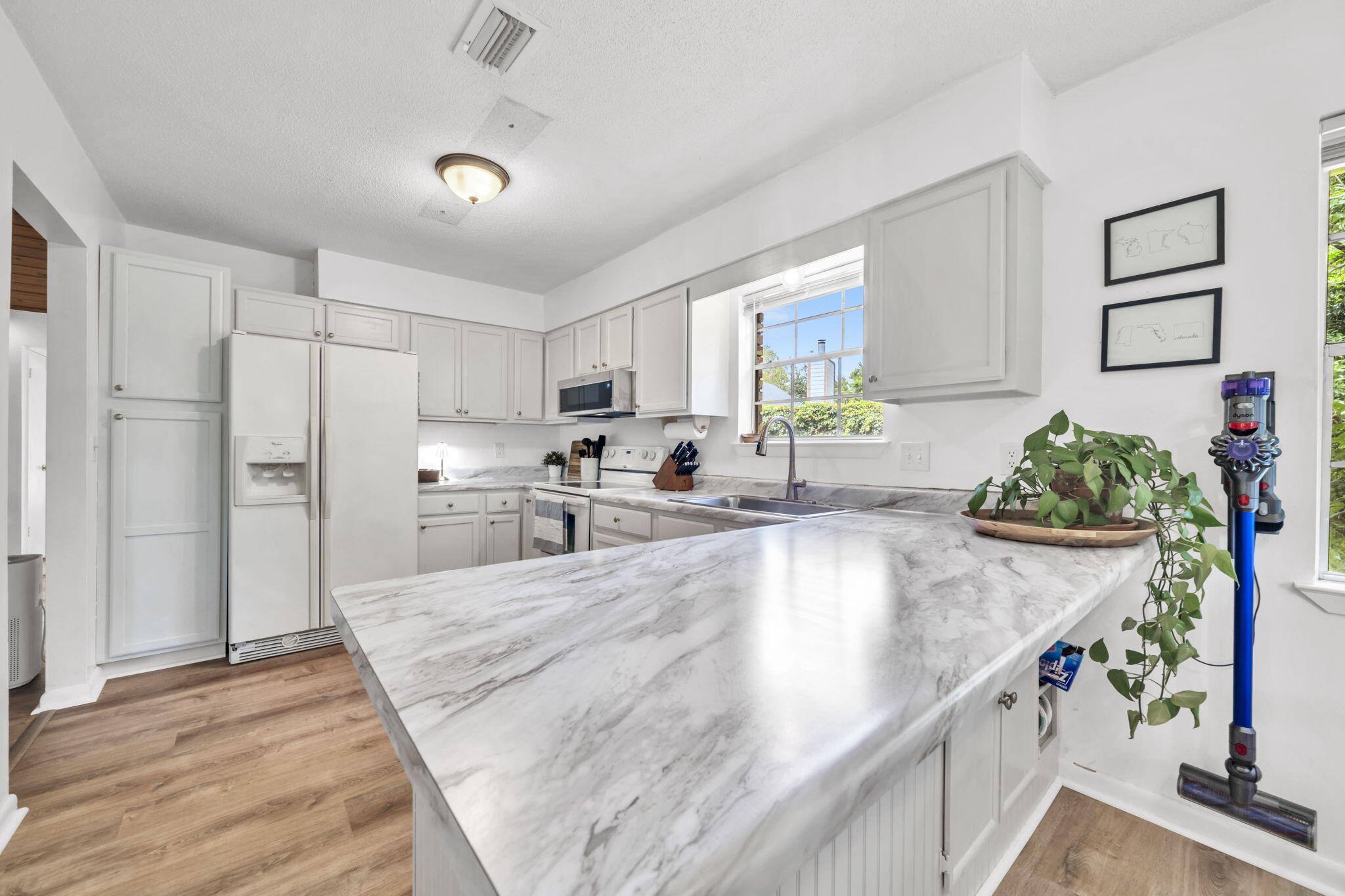 TANGLEWOOD S/D 1ST ADDN - Residential