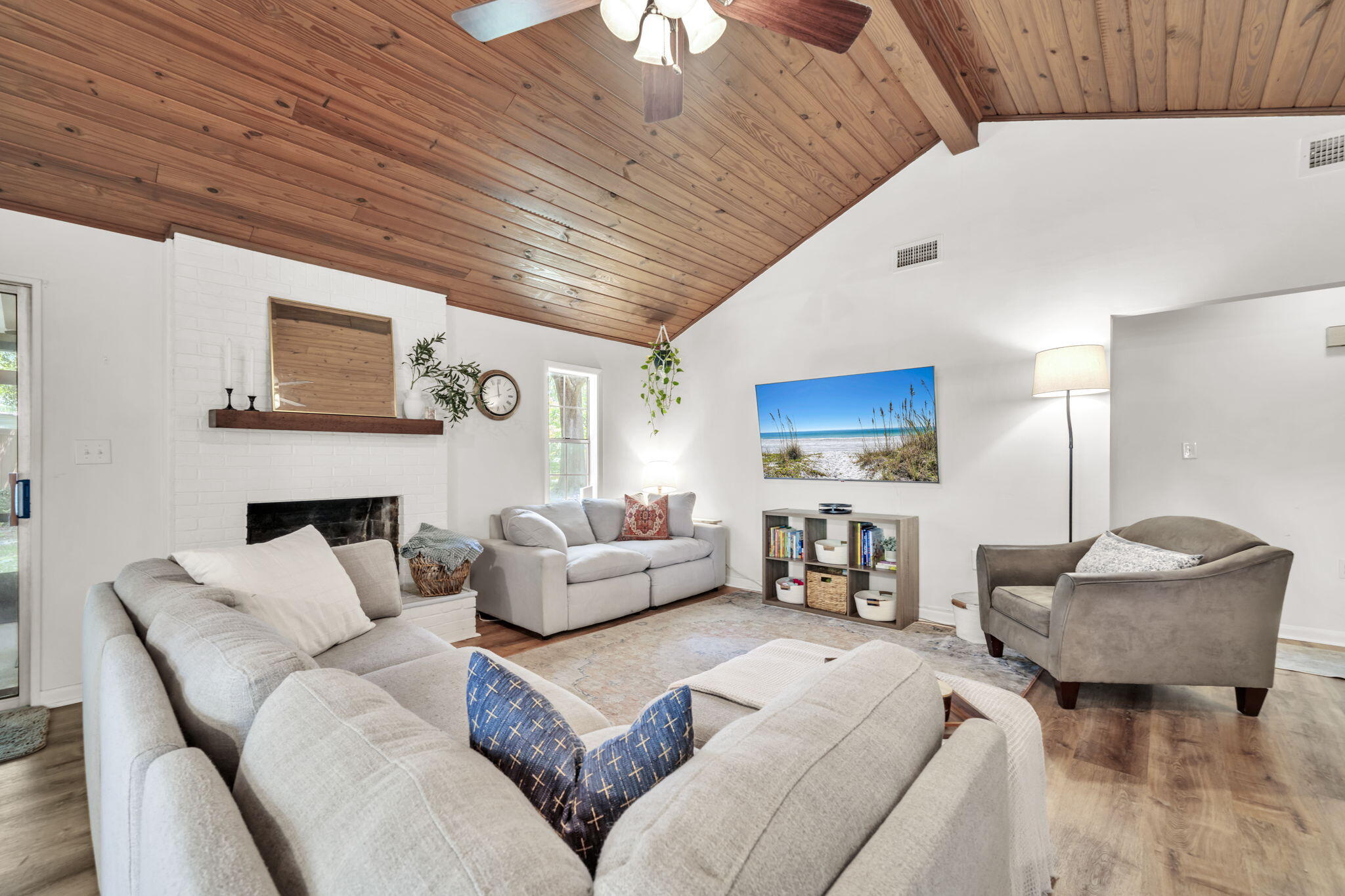 TANGLEWOOD S/D 1ST ADDN - Residential