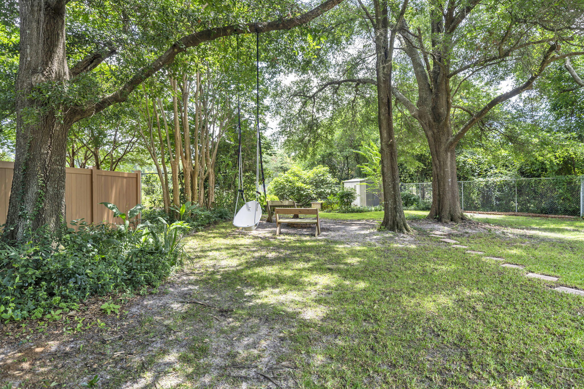TANGLEWOOD S/D 1ST ADDN - Residential