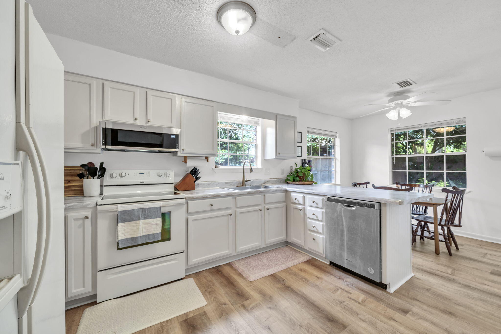 TANGLEWOOD S/D 1ST ADDN - Residential