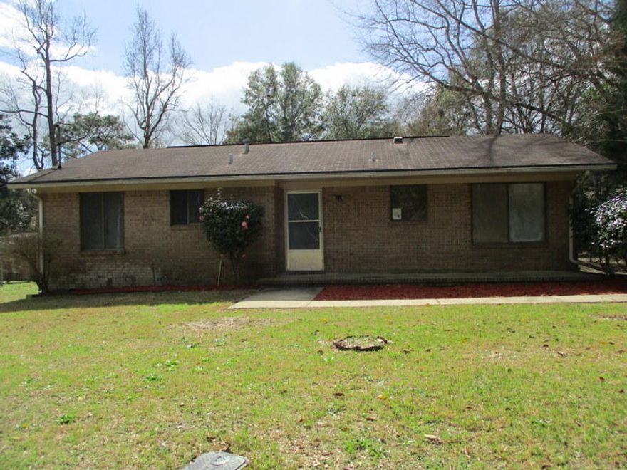 Built in 1981 this 3 bedroom 1 bath all brick Fannie Mae Homepath REO is ready for an upgrade! Home is centrally located in the Heart of Crestview and just mins from schools, businesses, and a short distance to I10 access and Duke Field. Home is a must see to appreciate and at this price point won't last long. Call today!