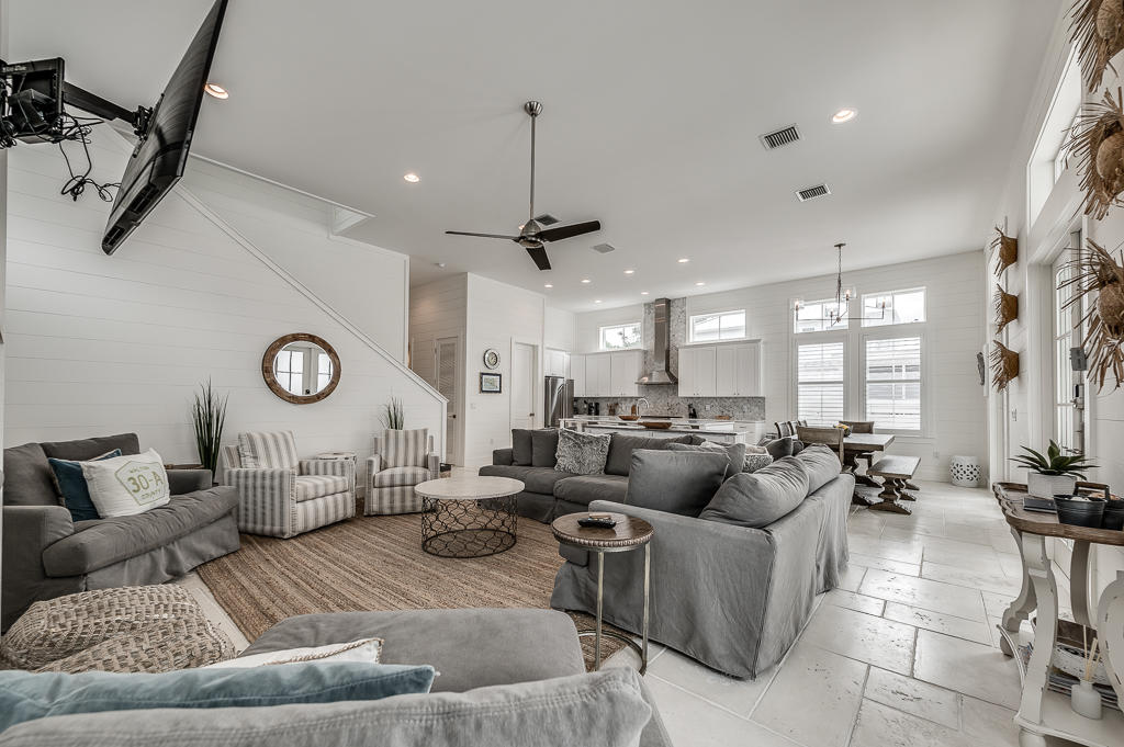 GULF SHORE MANOR - Residential