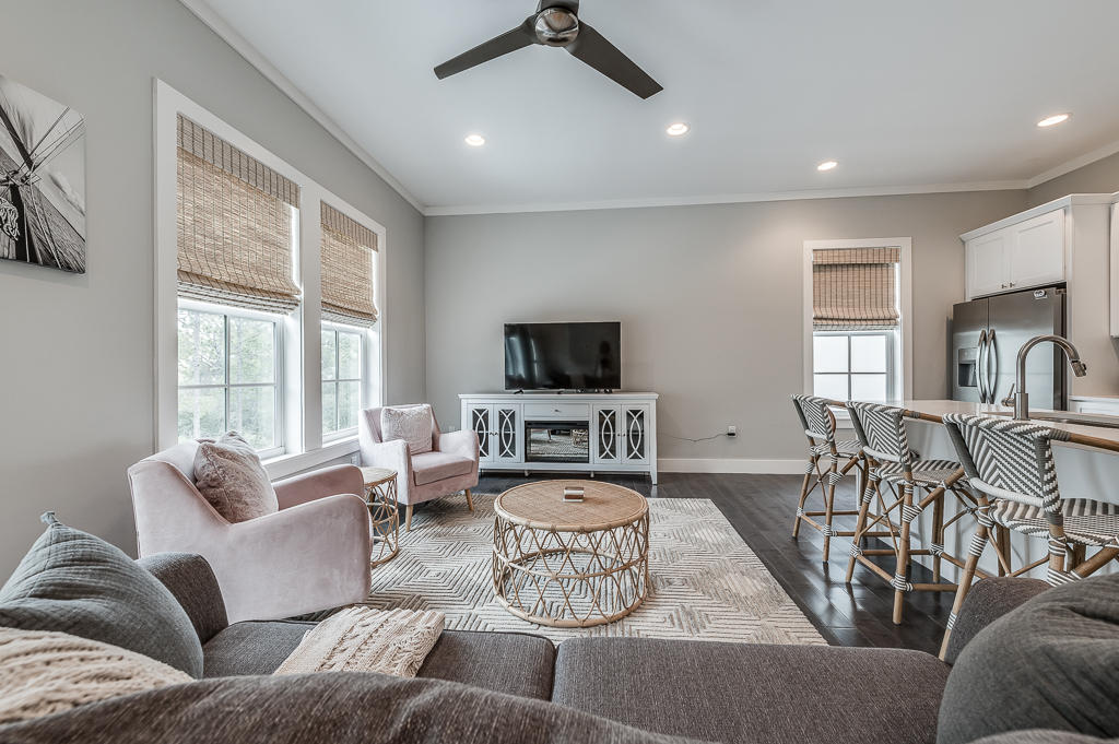 GULF SHORE MANOR - Residential